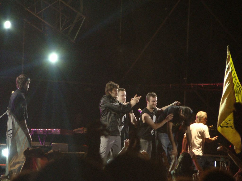 1024x768 Los Piojos. Romix! y punto!