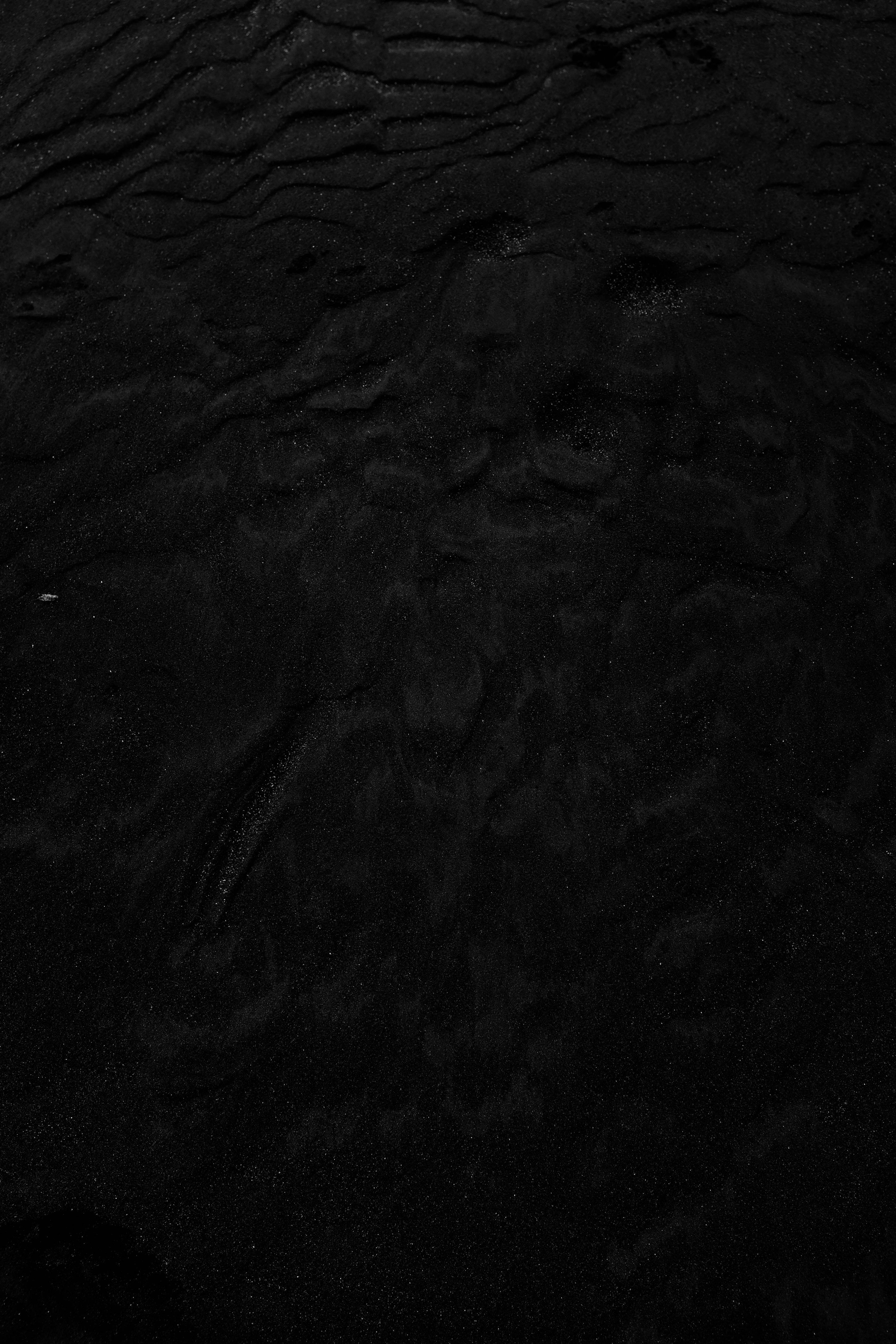 3000x4500 Black Wallpaper: Free HD Download [4K]