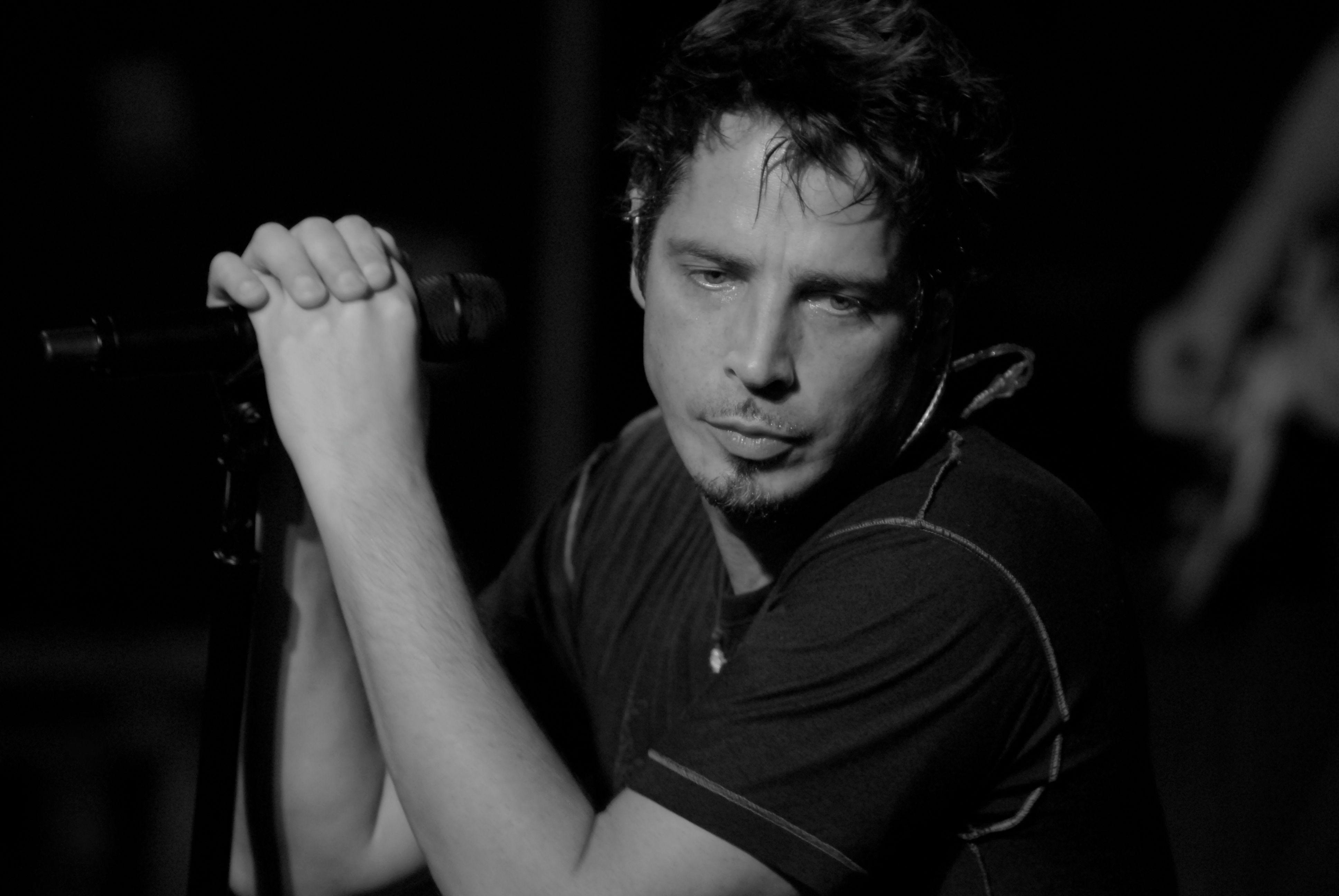 Chris cornell. Корнелл. Chris corneк. Audioslave вокалист.