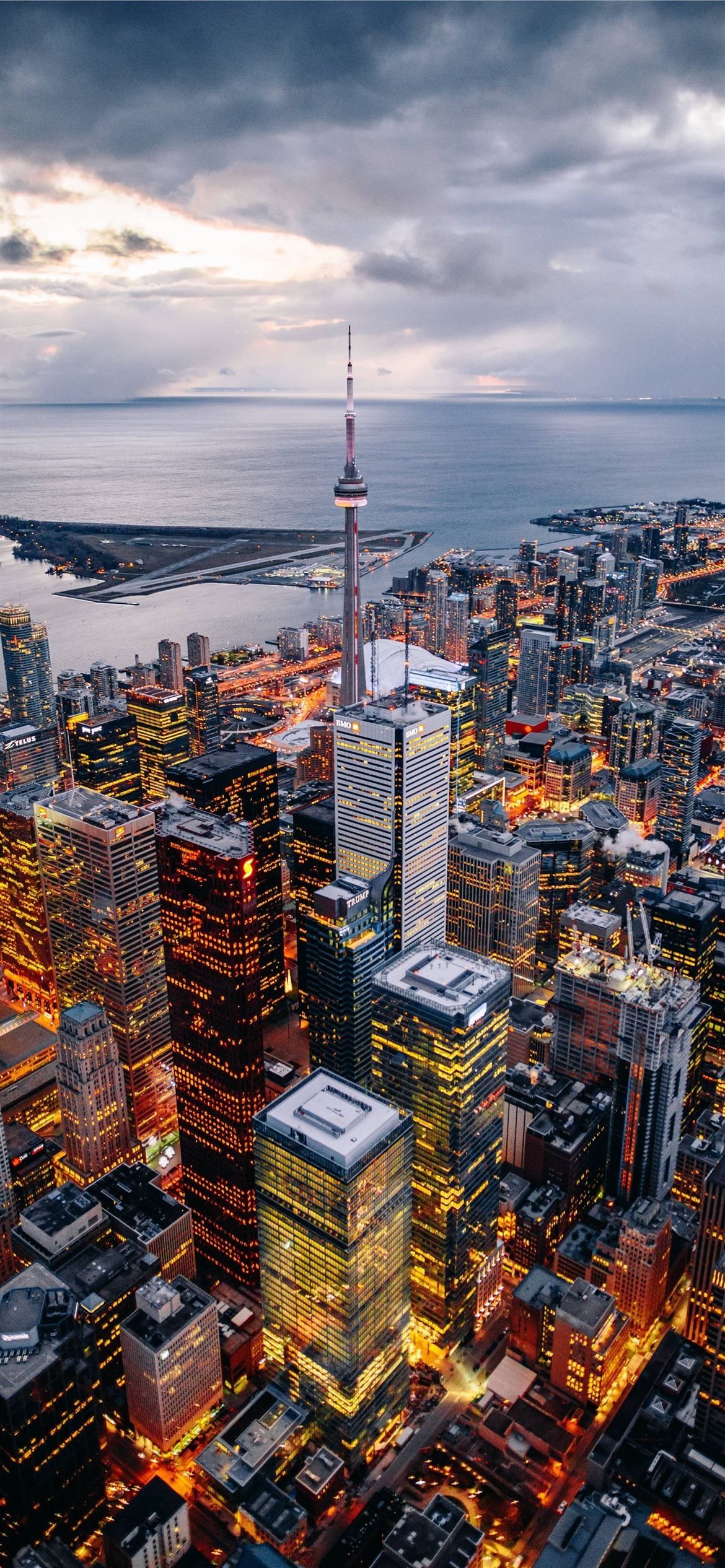 1170x2532 Toronto Skyline Wallpaper