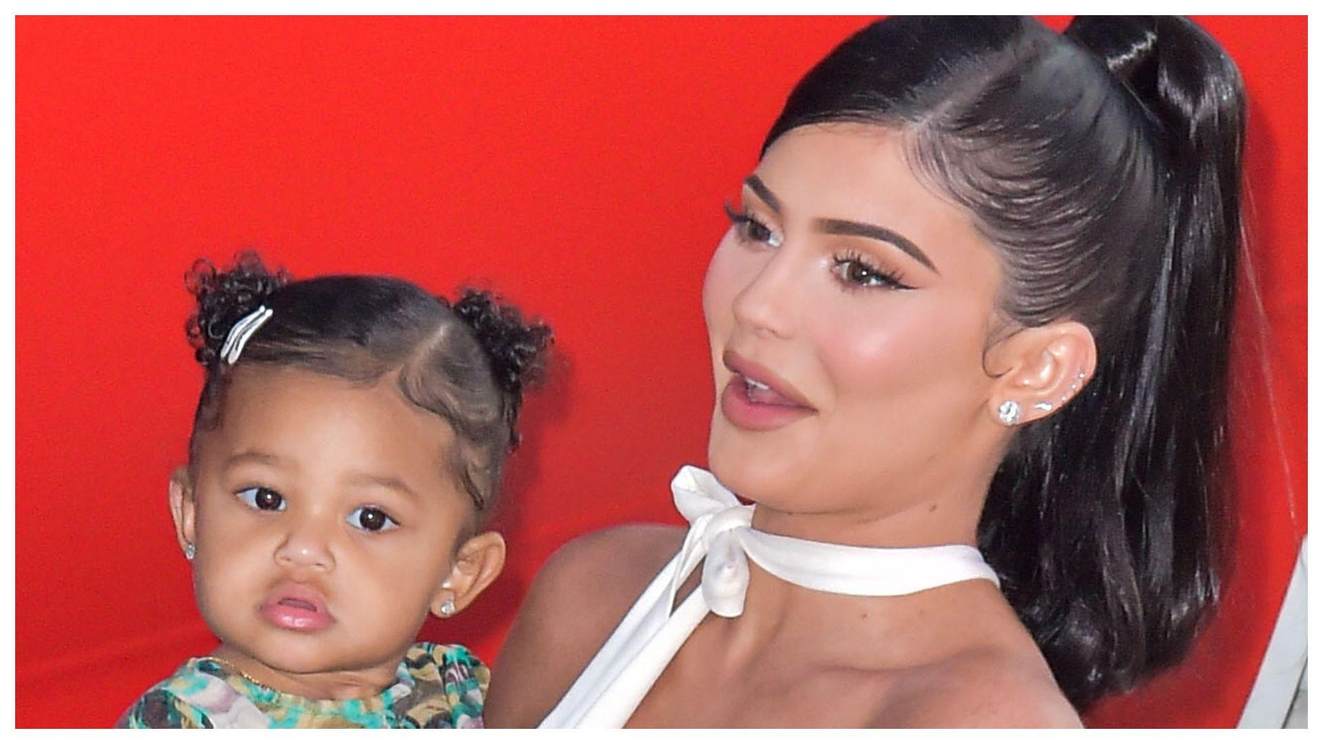 1920x1080 Kylie Jenner's Daughter Stormi Webster Sings 'Rise & Shine' in New
