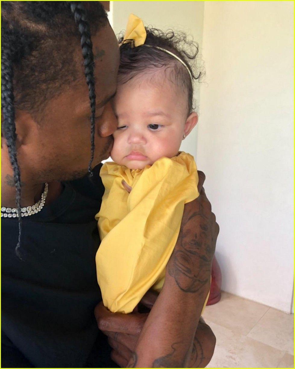 979x1222 See Travis Scott & Kylie Jenner's Cutest Pics with Baby Stormi