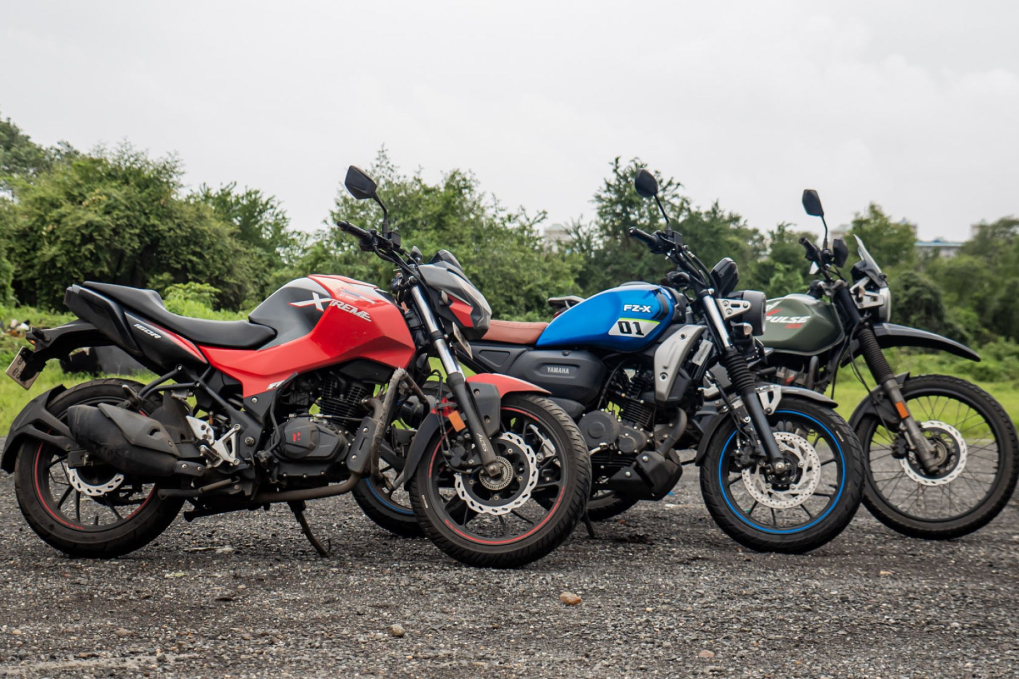 2047x1365 Yamaha FZ X Wallpaper