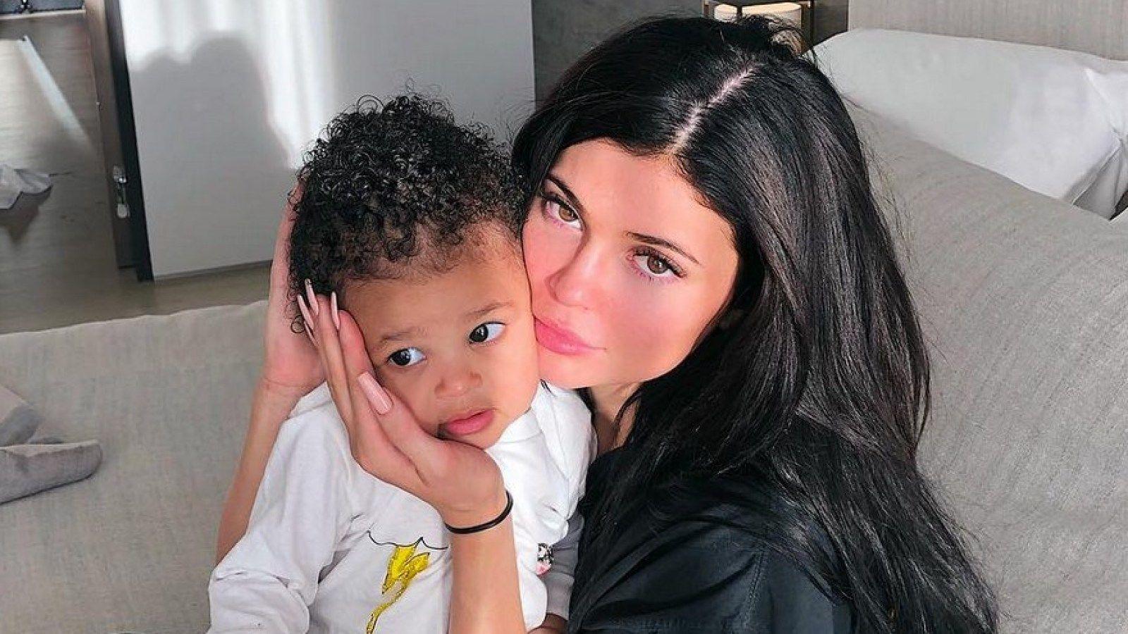 1600x900 Kylie Jenner Shares Stormi Webster's Favorite Foods: Photo
