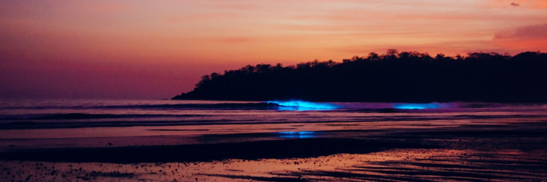 1920x640 Glowing Waters of Koh Tao. Go Find Orient