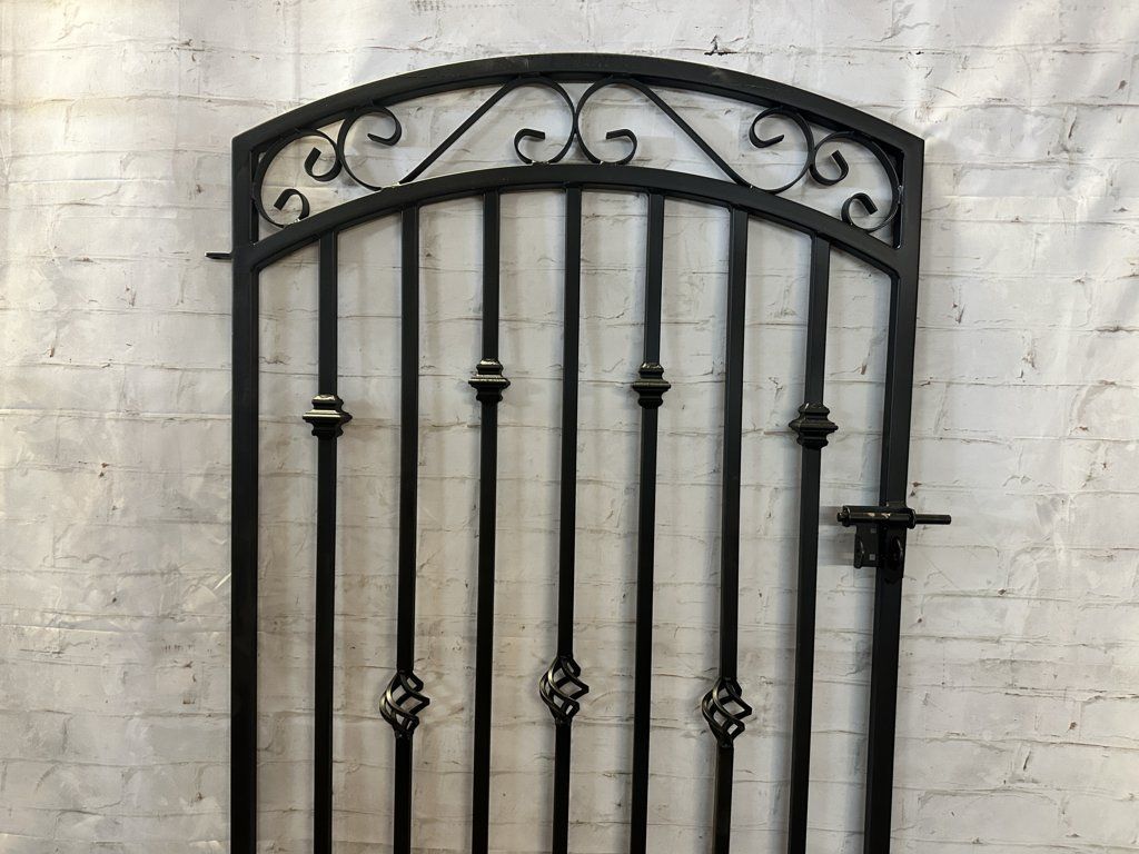 1024x768 Metal Donovan Entry Gate With Antique Look 4't x 3'w