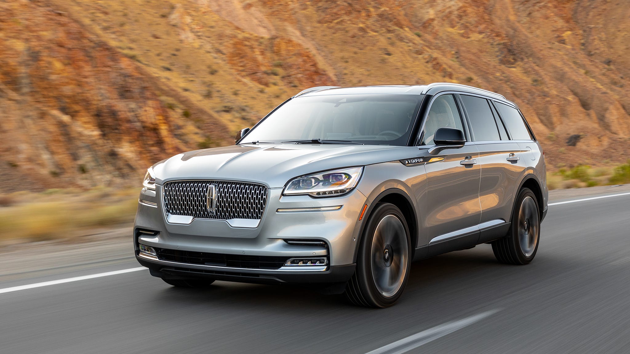 2048x1152 Lincoln Aviator Review: Expert Insights, Pricing, and Trims