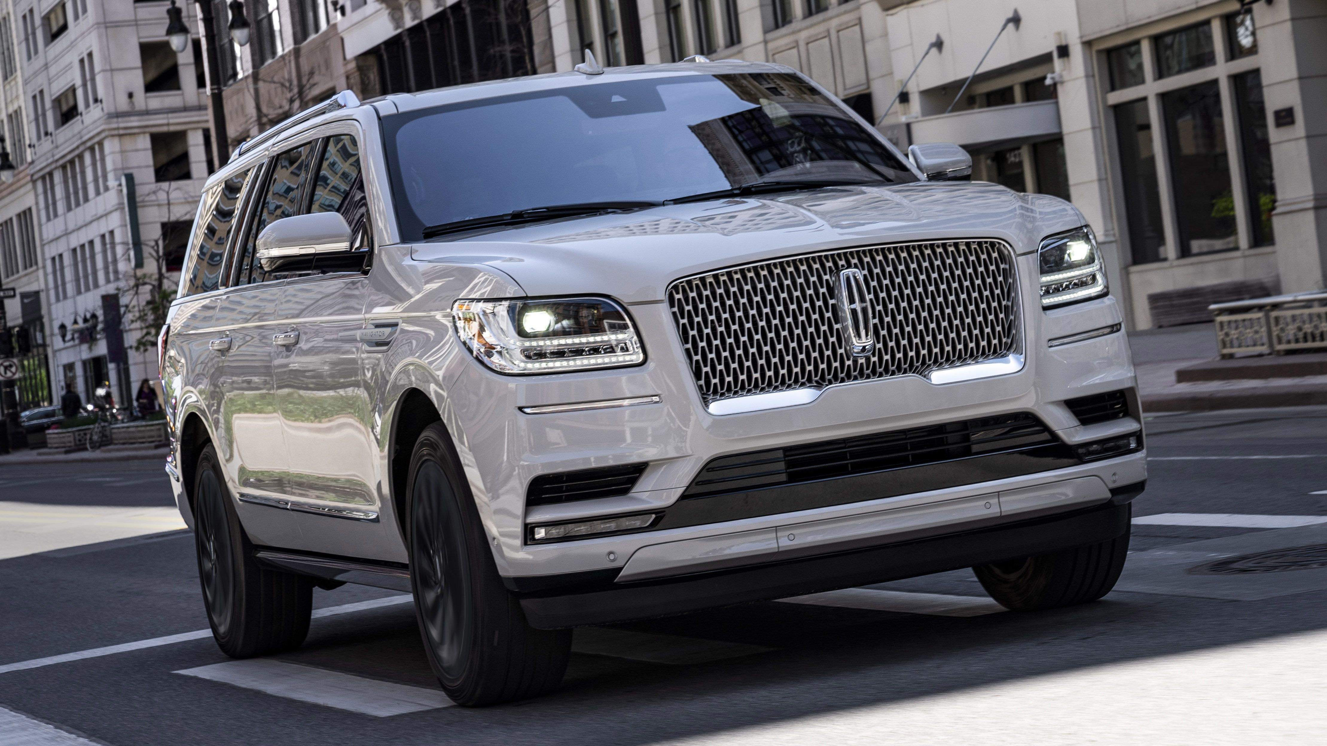4438x2496 Download White Car Car SUV Lincoln Vehicle Lincoln Navigator 4k Ultra HD Wallpaperx2496