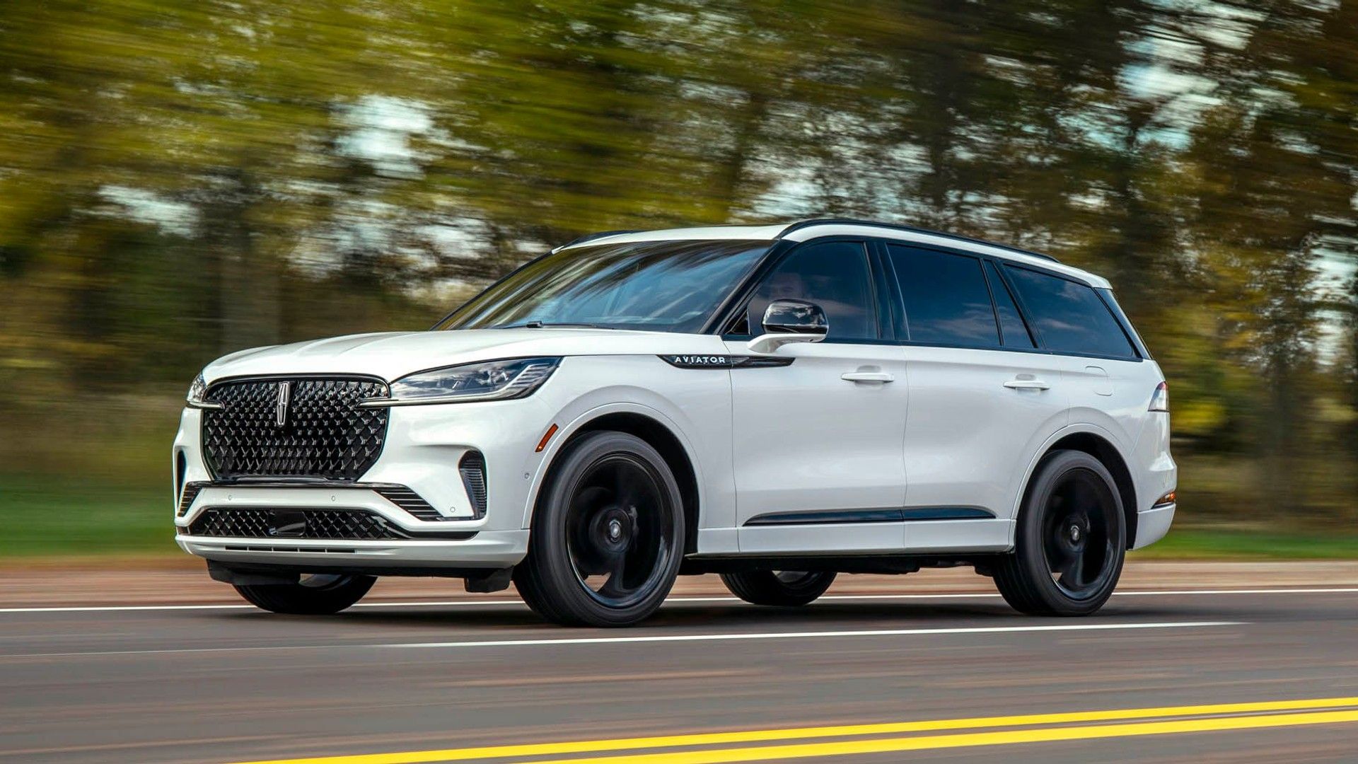 1920x1080 Lincoln Aviator receives fresh look and tech