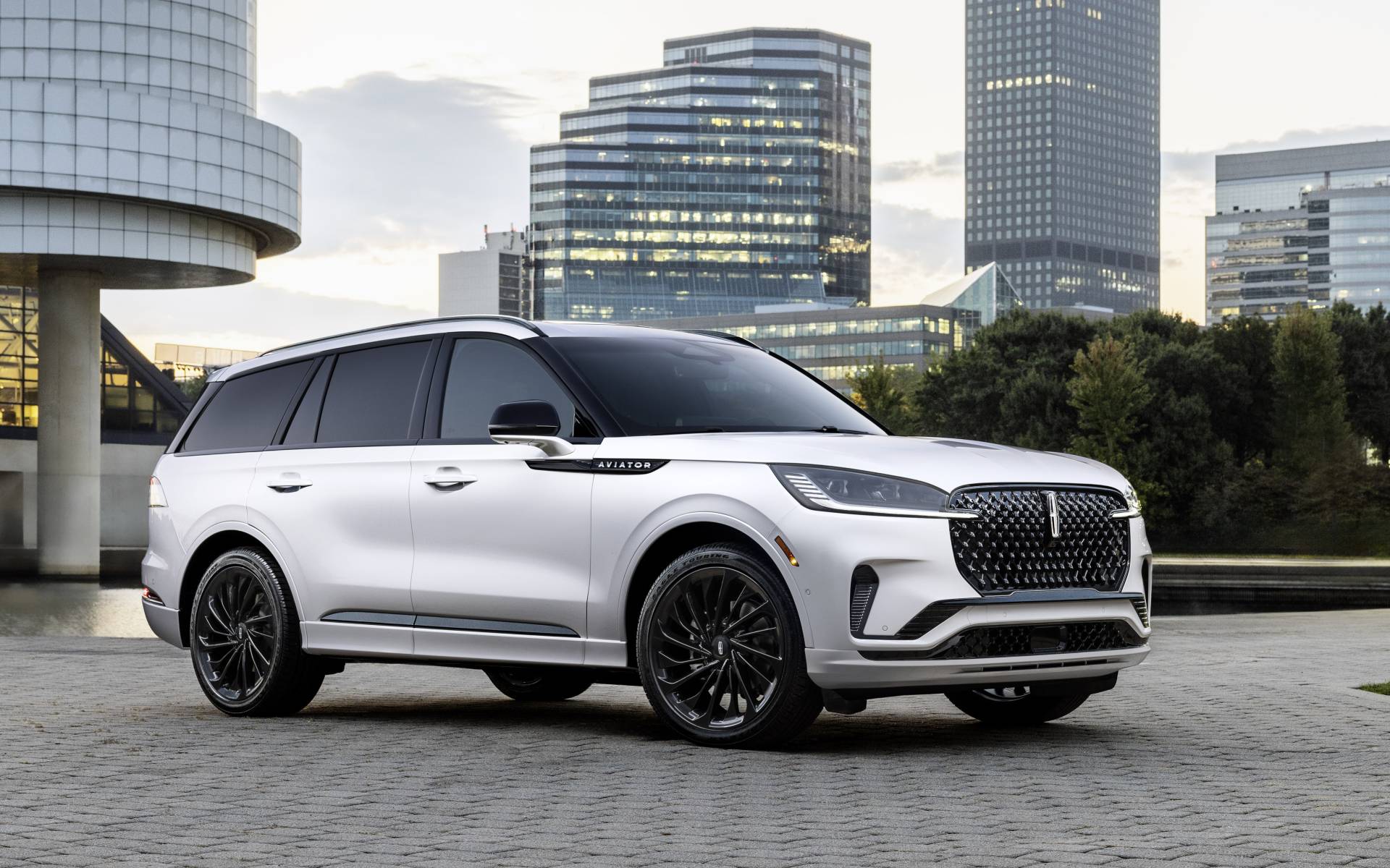 1920x1200 Lincoln Aviator Photo 1 Car Guide