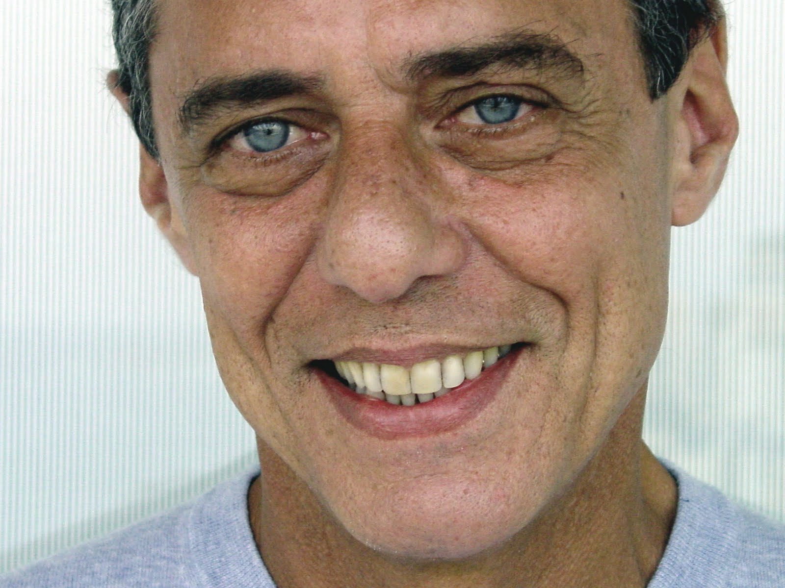 1600x1200 Chico Buarque é tema de concurso nacional de caricaturas
