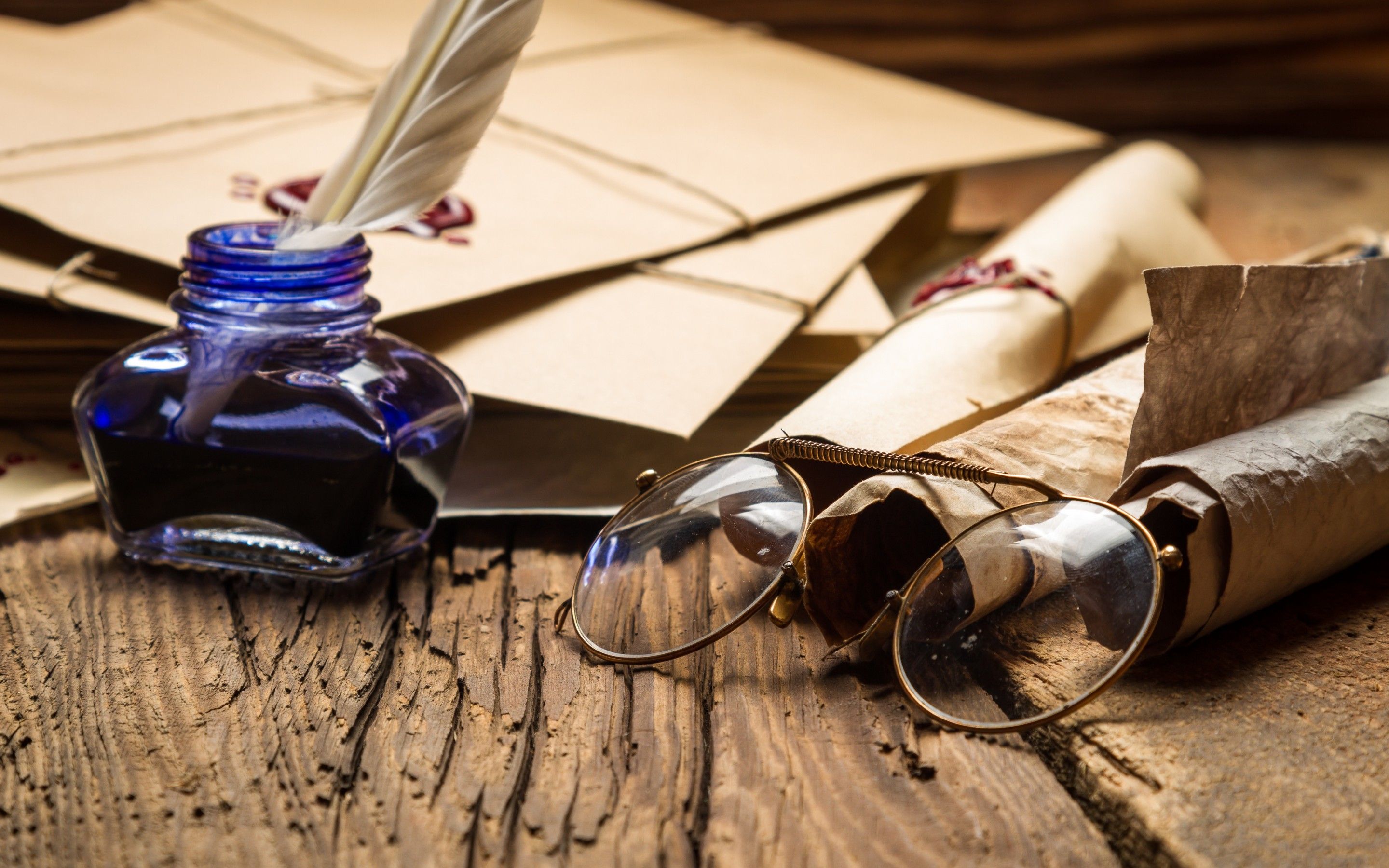 2880x1800 Vintage Ink & Quill HD Wallpaper: Timeless Photography Elegancex1800