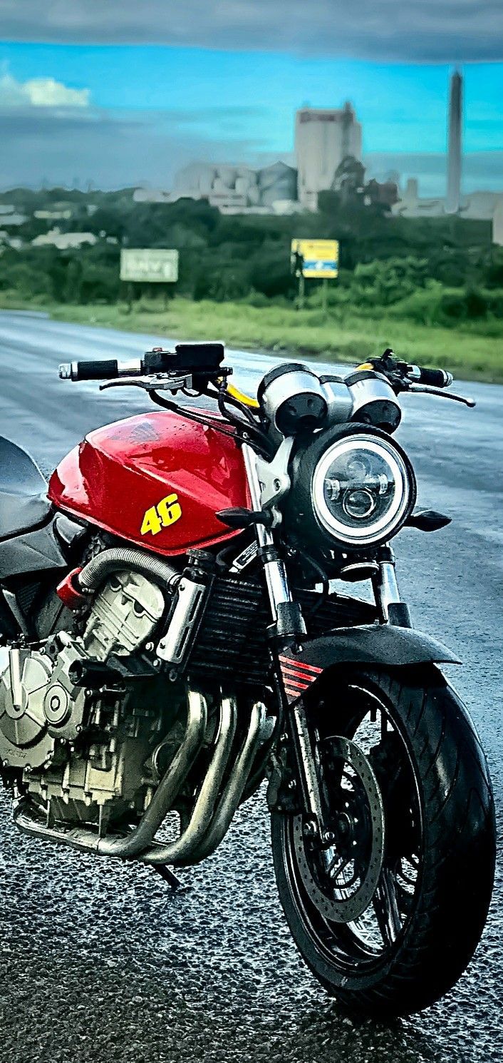 706x1490 Wallpaper / Honda Hornet 600 Carburada #Wapplaper #Honda Hornet 600 #Motos # Wallpaper Motos