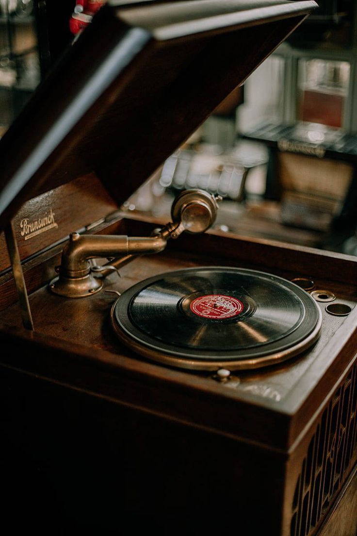 736x1104 Vintage. Wallpaper vintage, Vinyl, Retro record player