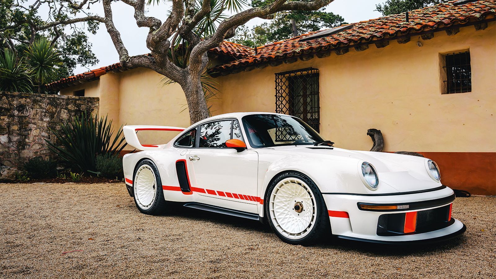 1600x900 Singer reimagines the classic Porsche 911 with the £2.5M DLS Turbo