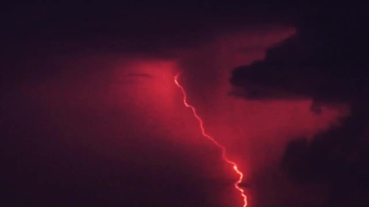 1280x720 Aesthetic Tumblr Background : RED. Lizza Editing GIF