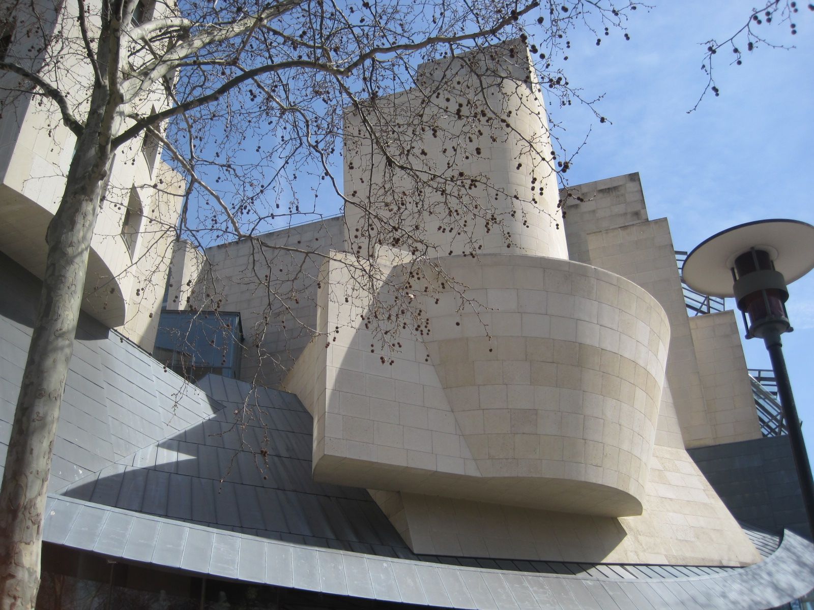 1600x1200 Modern Architecture Walk in Paris