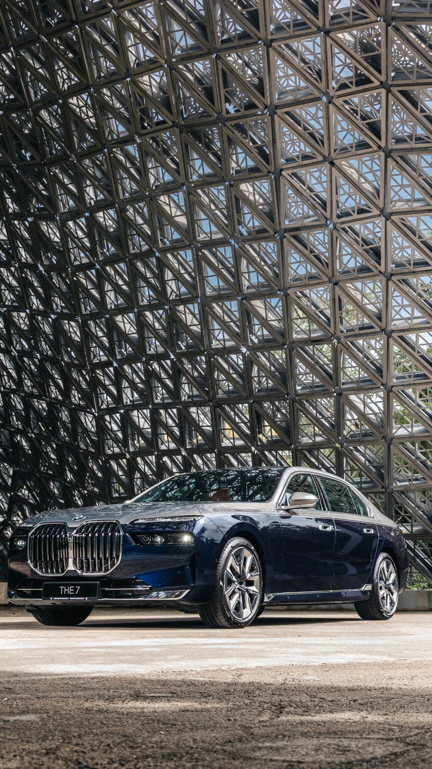 1440x2560 BMW 735i Wallpaper 4K, BMW 7 Series, Luxury Sedan, 2023