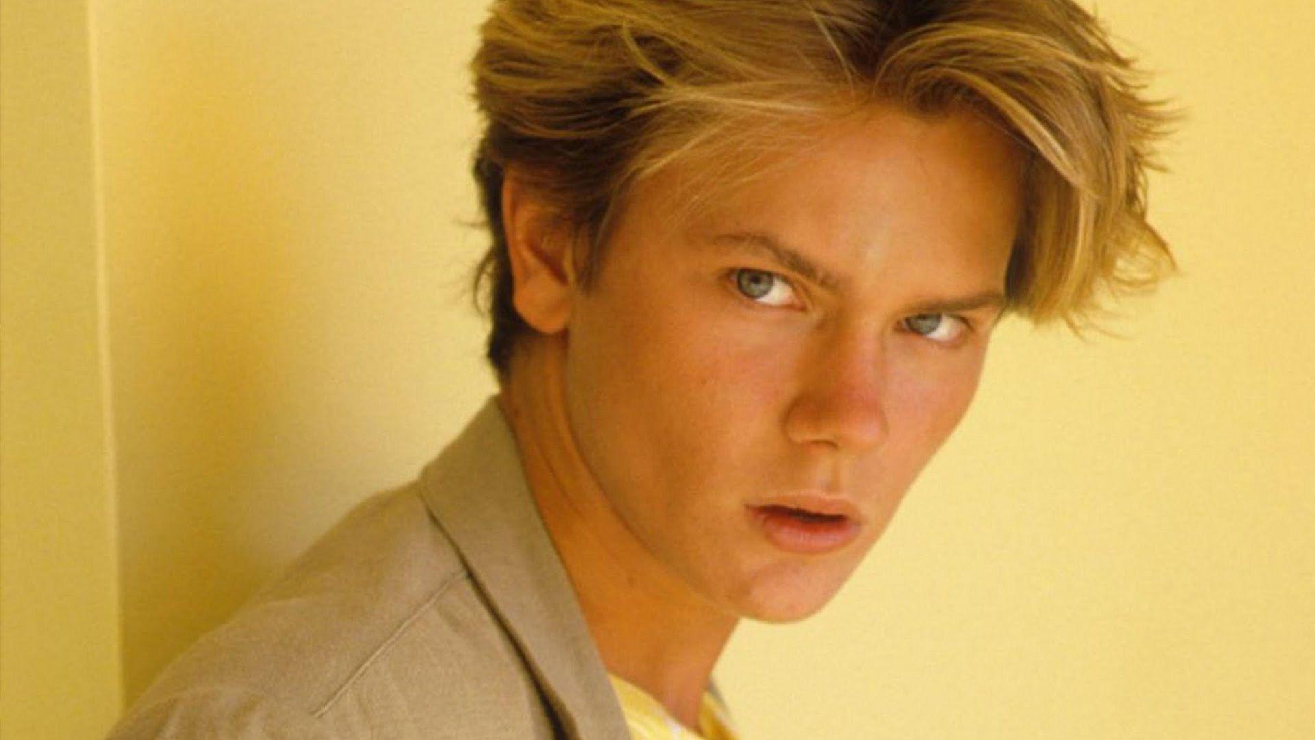 1920x1080 River Phoenix Photo