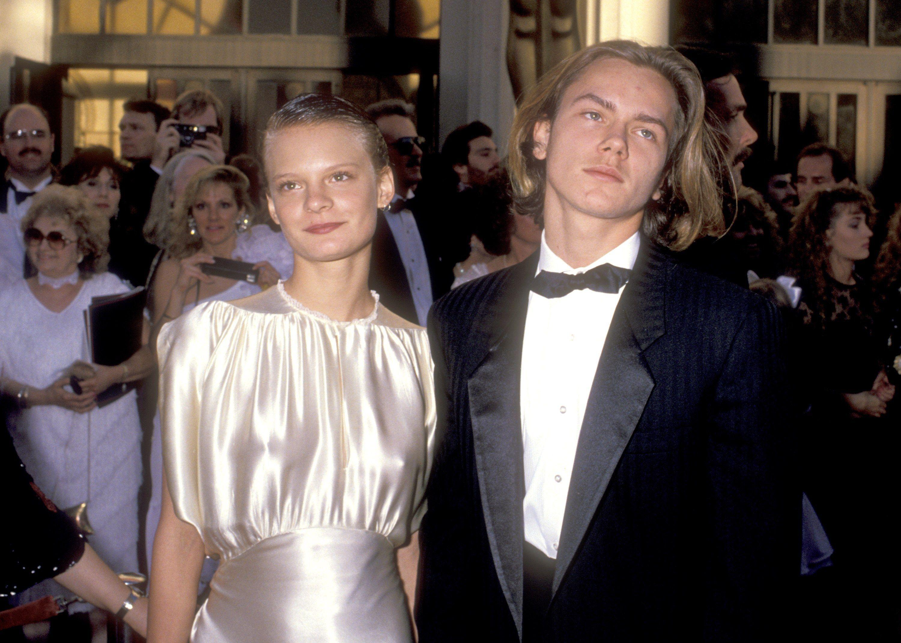 3000x2141 River Phoenix Wallpaper Image Photo Picture Background