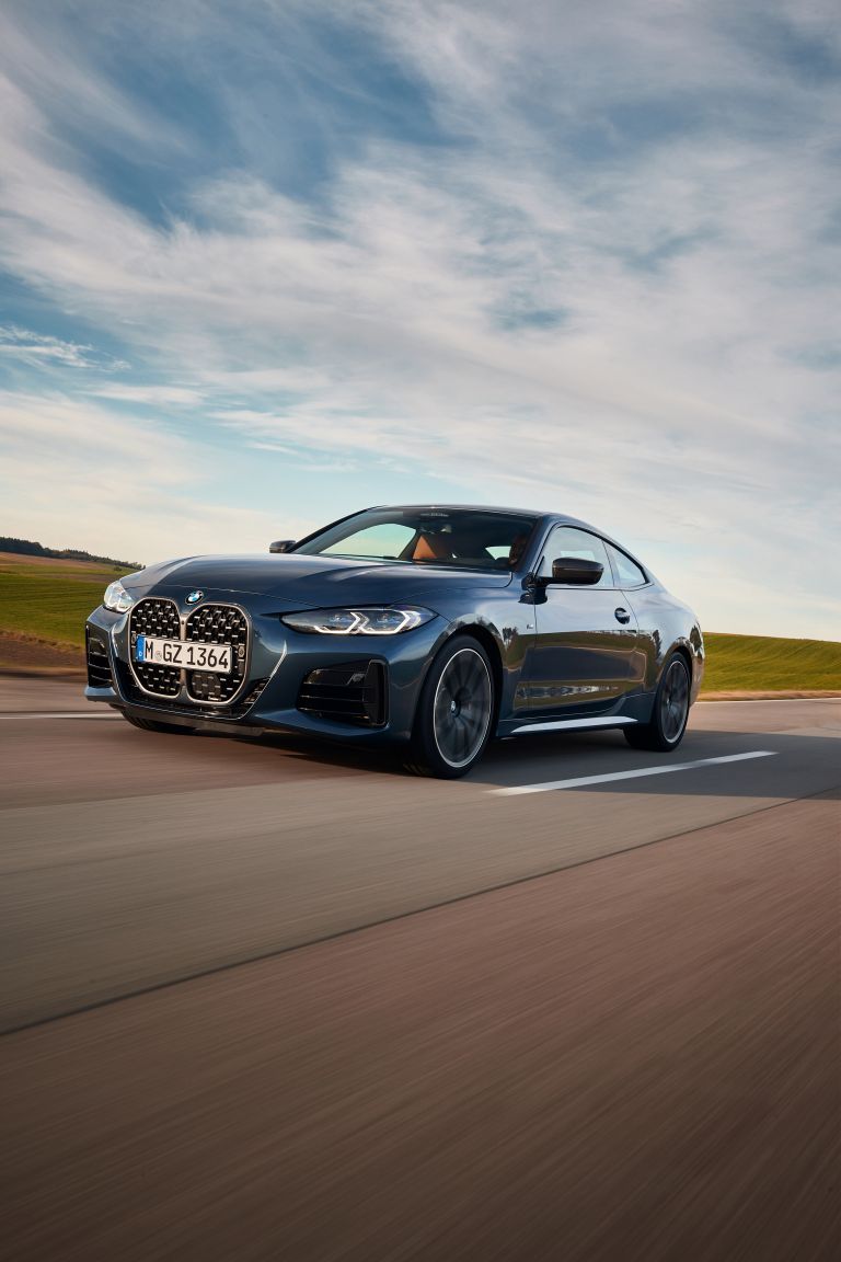 768x1152 BMW M440i ( G22 ) xDrive coupé quality free high resolution car image, picture and photo