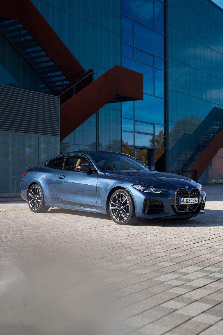 768x1152 BMW M440i ( G22 ) xDrive coupé quality free high resolution car image, picture and photo