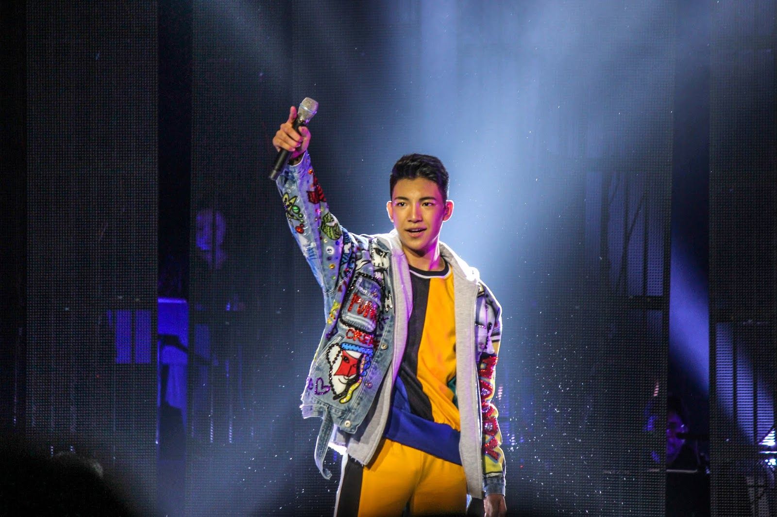 1600x1066 Made It Through Mum: Vivo Co Sponsors Darren Espanto's Unstoppable Birthday Concert