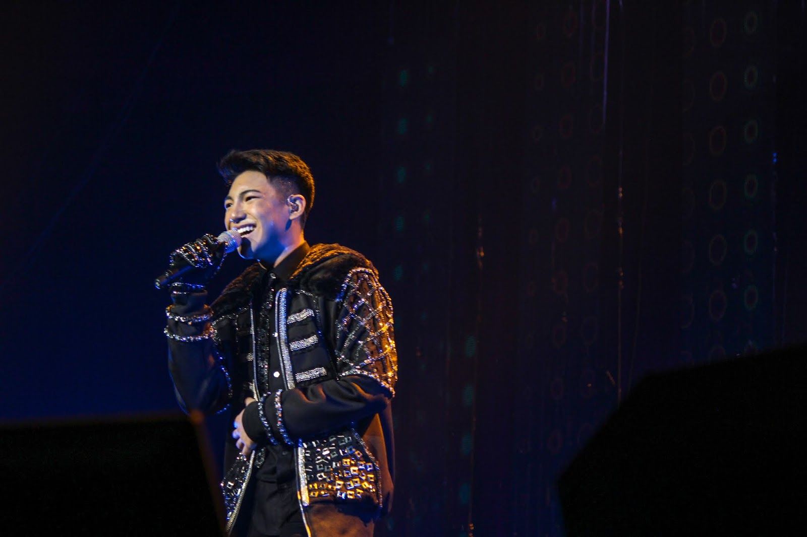 1600x1066 Made It Through Mum: Vivo Co Sponsors Darren Espanto's Unstoppable Birthday Concert