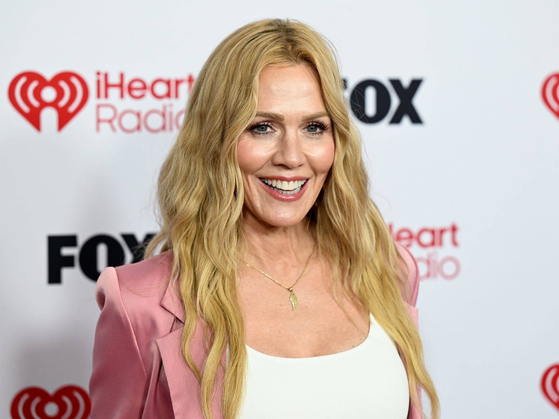 1920x1440 Jennie Garth, looks ageless as she celebrates her birthday at charity event. HELLO!