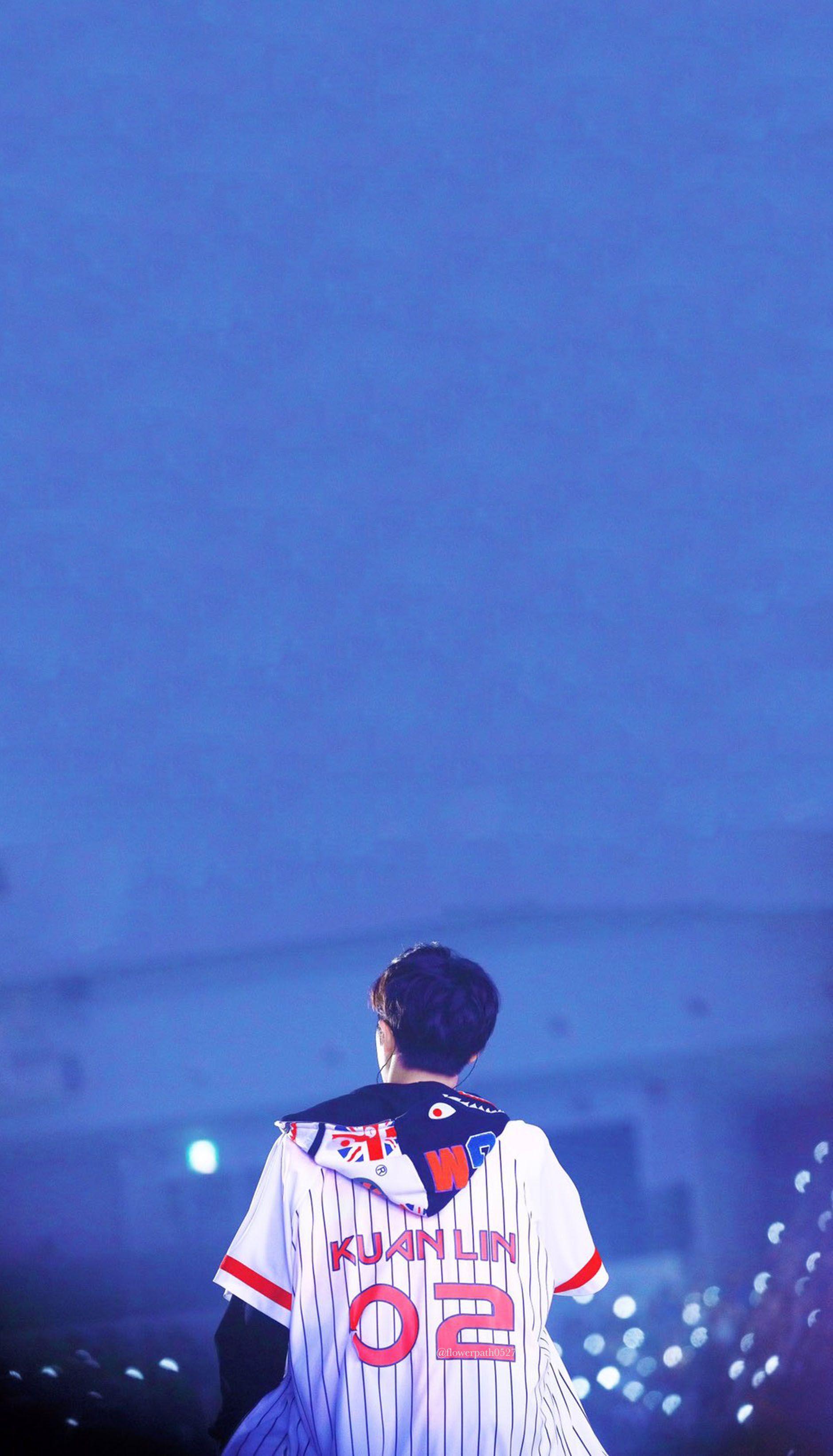 1879x3284 Wanna One Lai Guan Lin <ONE: THE WORLD in Seoul> Wallpaper cr