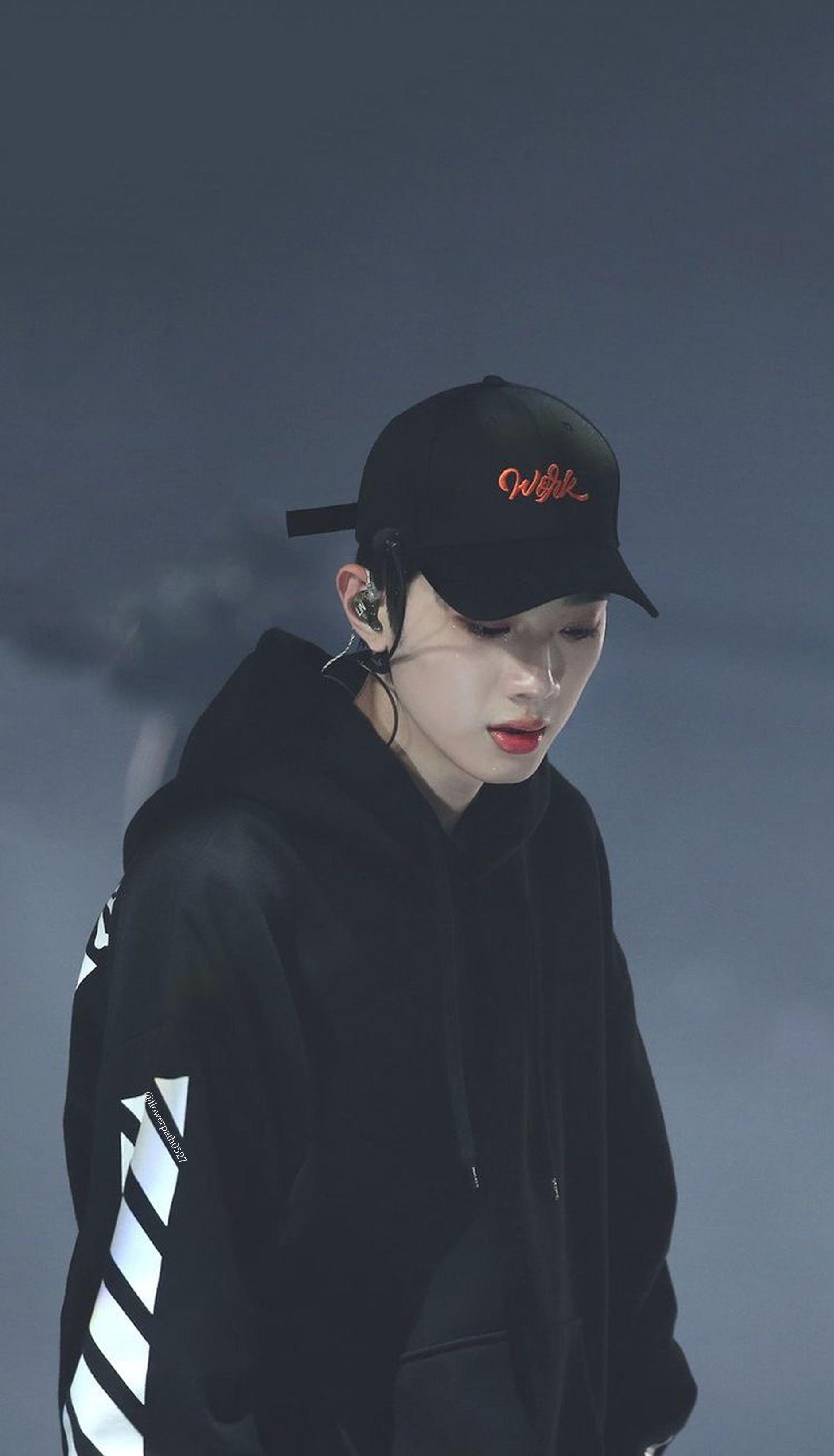 1882x3284 Lai Kuan Lin Wallpaper