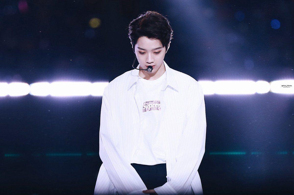 1200x798 Wanna One Pics