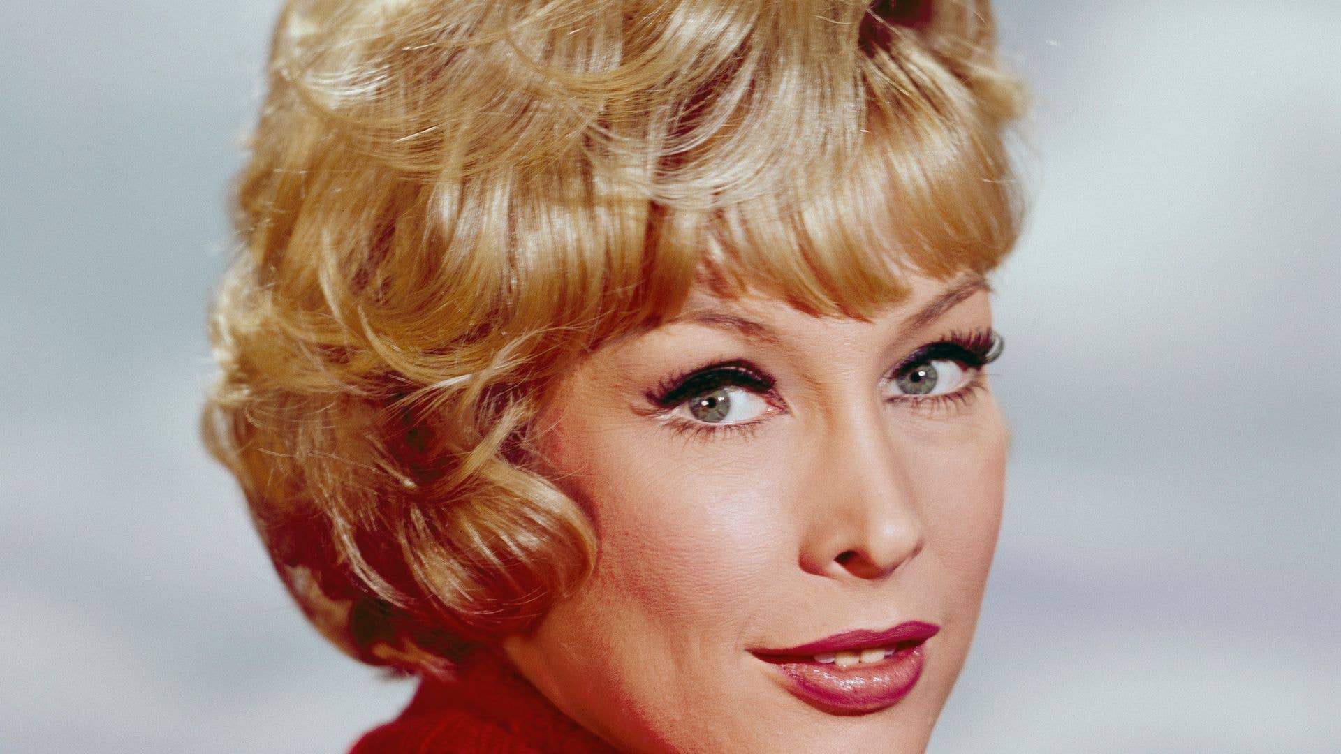 1920x1080 60s sitcom star wows fans with ageless appearance as she turns 94. HELLO!