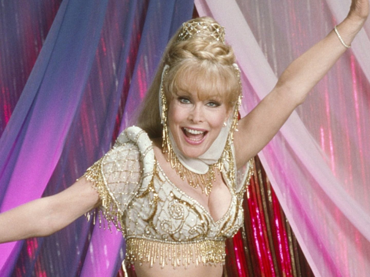 1440x1080 I Dream of Jeannie's Barbara Eden Does Iconic Pose at 92: Tribute