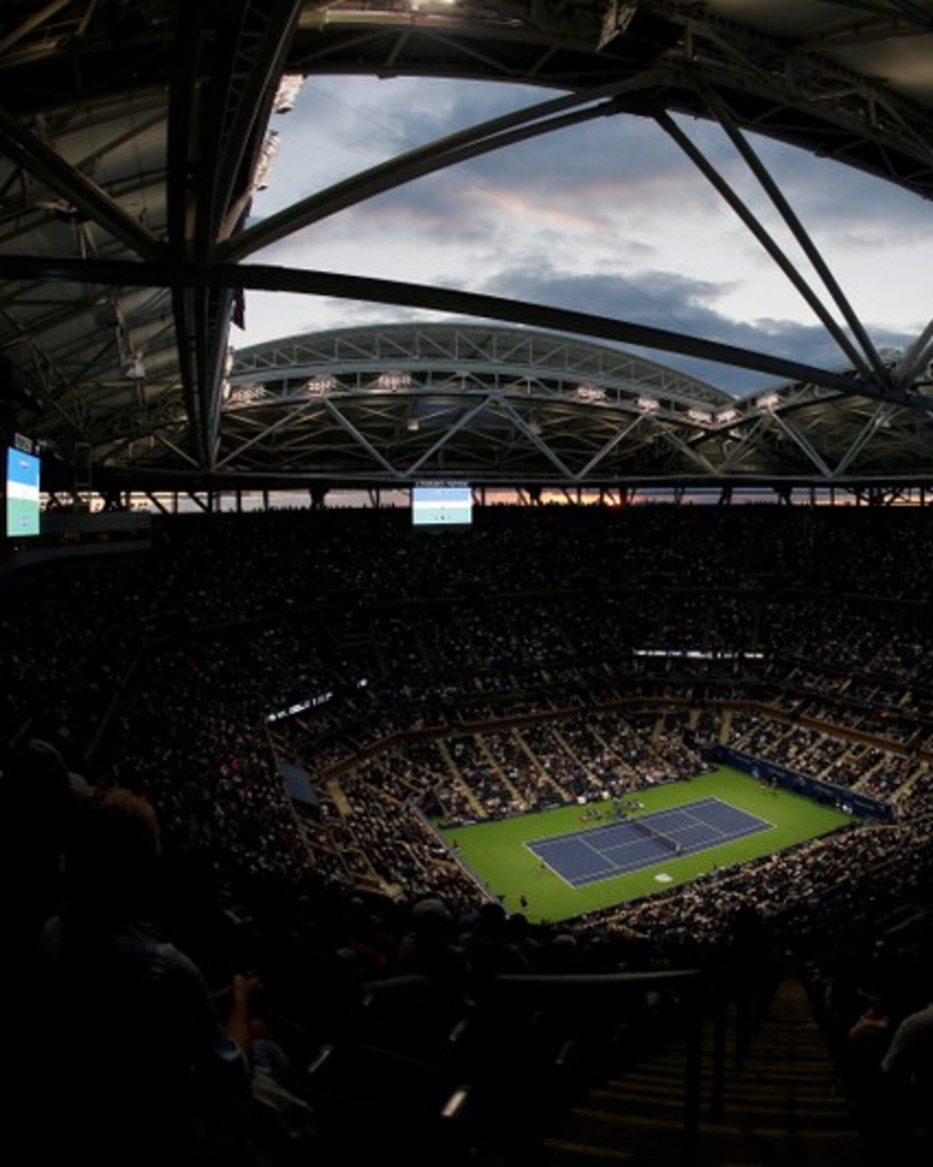 1920x2400 Built to oppress: Arthur Ashe roof turns heat up on USTA
