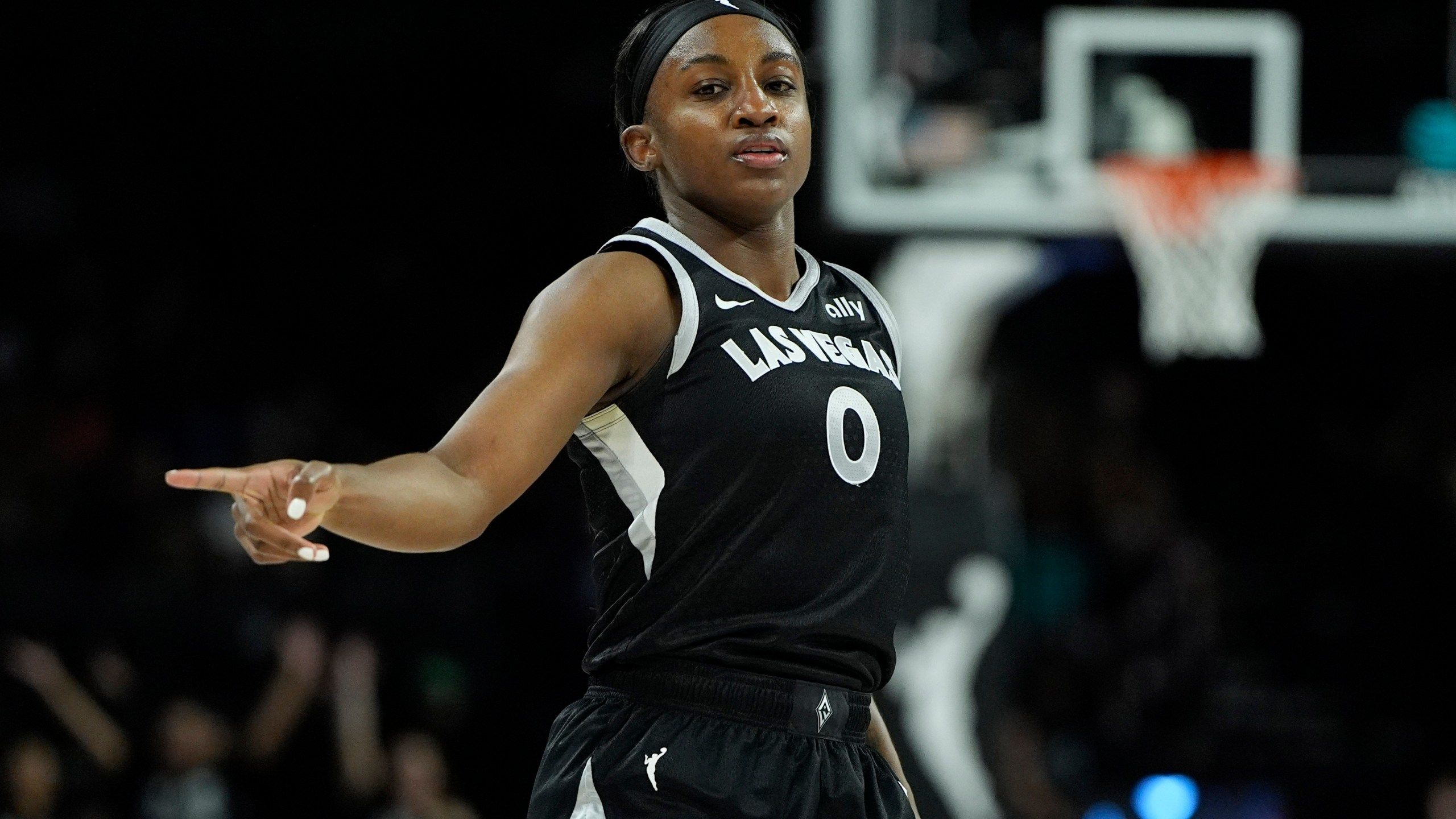 2560x1440 Napheesa Collier Scores Courtney Williams 22 To Lead Lynx To 98 87 Win Over Aces