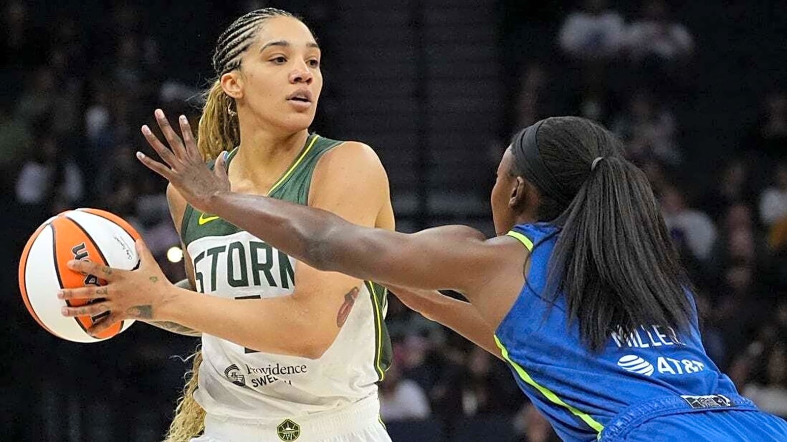 1600x900 Courtney Williams pours in 23 as Lynx hold off Storm to remain undefeated