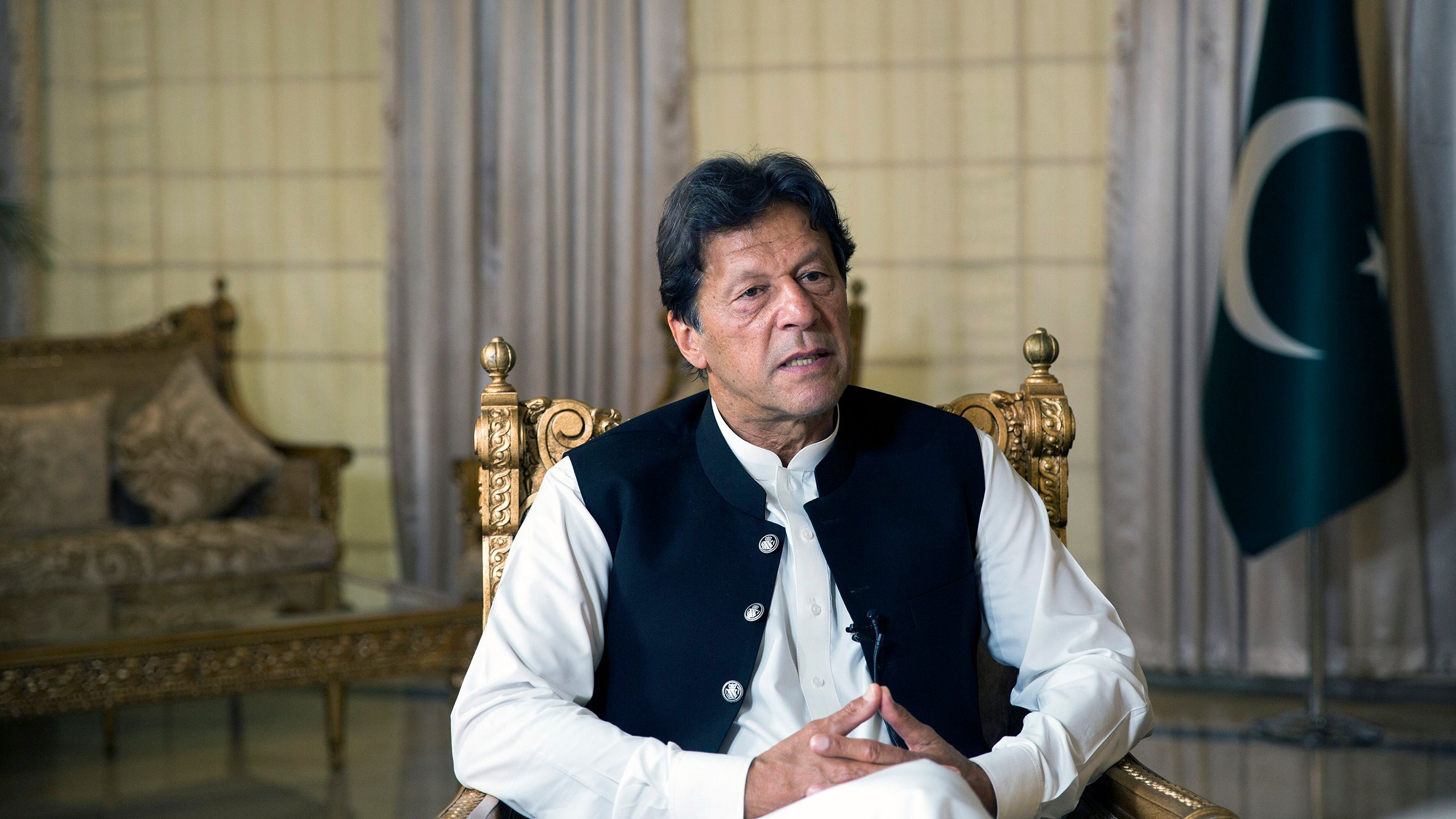 2560x1440 Imran Khan's Double Game. The New Yorker