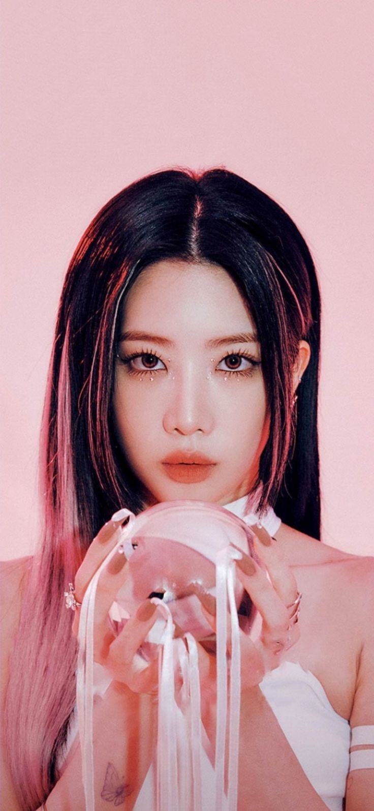 736x1595 KIM LIP ARTMS WALLPAPER