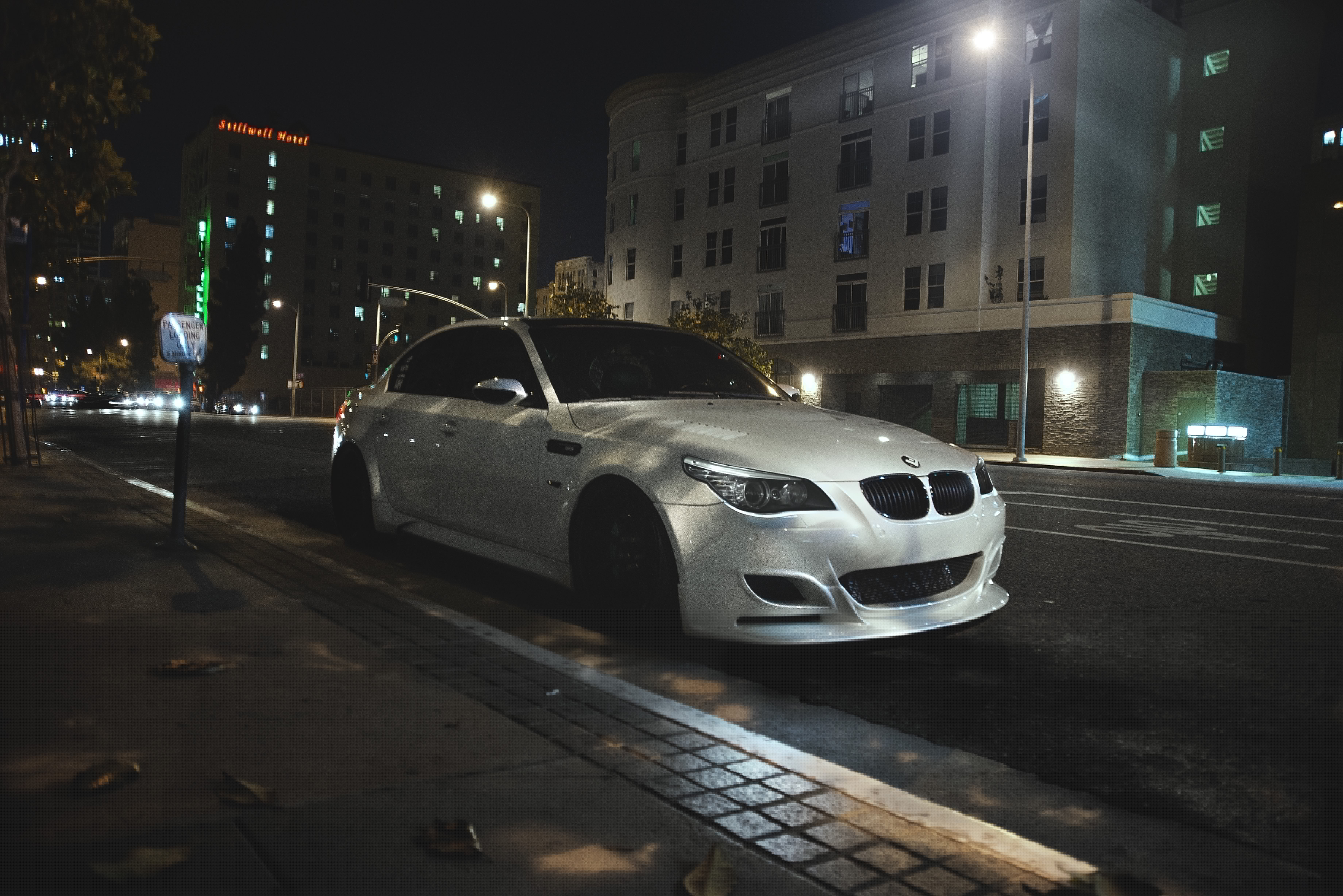 7360x4912 Wallpaper city, BMW, night, E M5 for mobile and desktop, section bmw, resolution 7360x4912