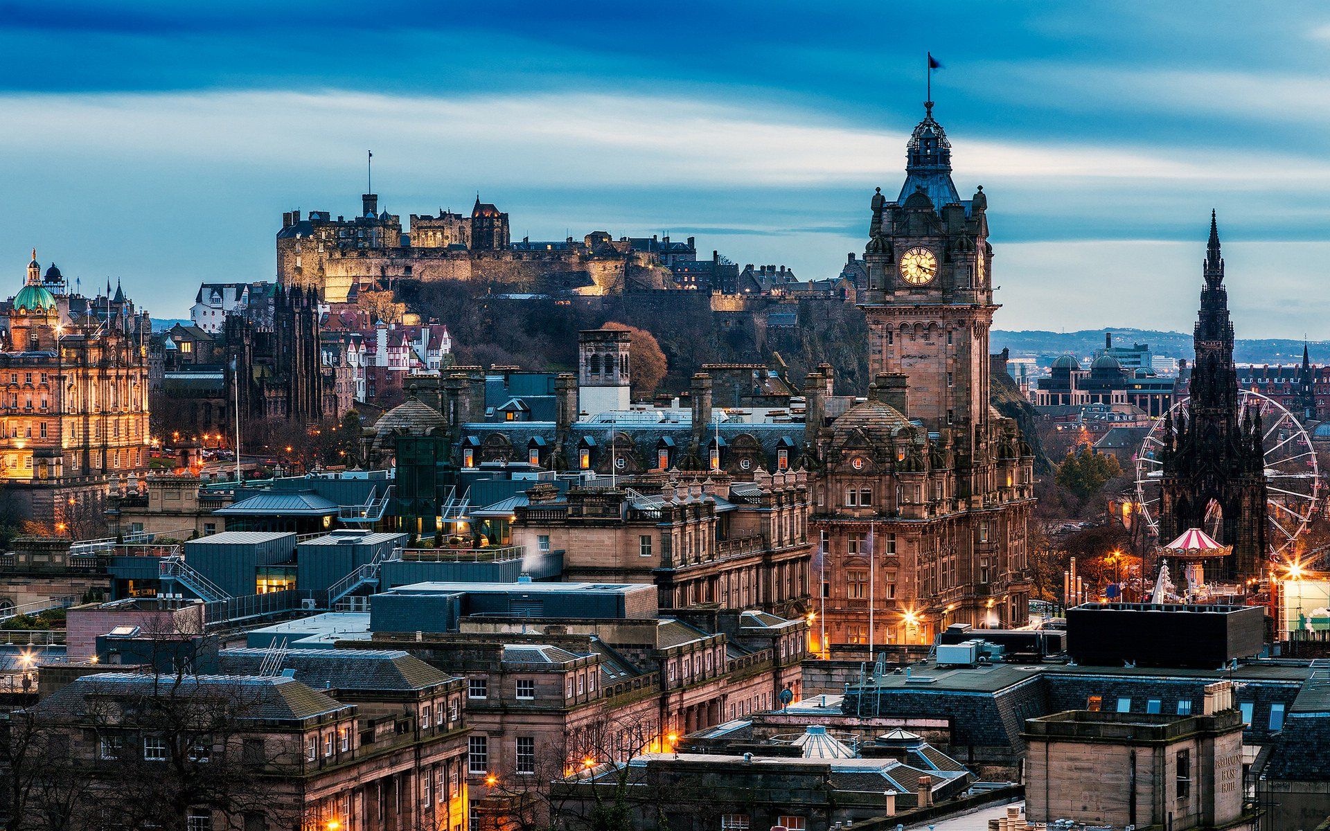1920x1200 Edinburgh Skyline: Stunning HD Wallpaper of Scotland's Historic Charmx1200