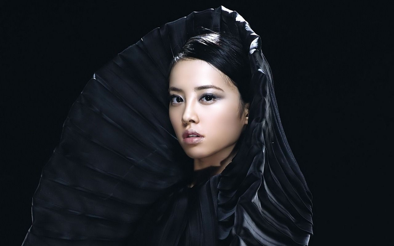 1280x800 Chinese pop singer Jolin Tsai wallpaper 16