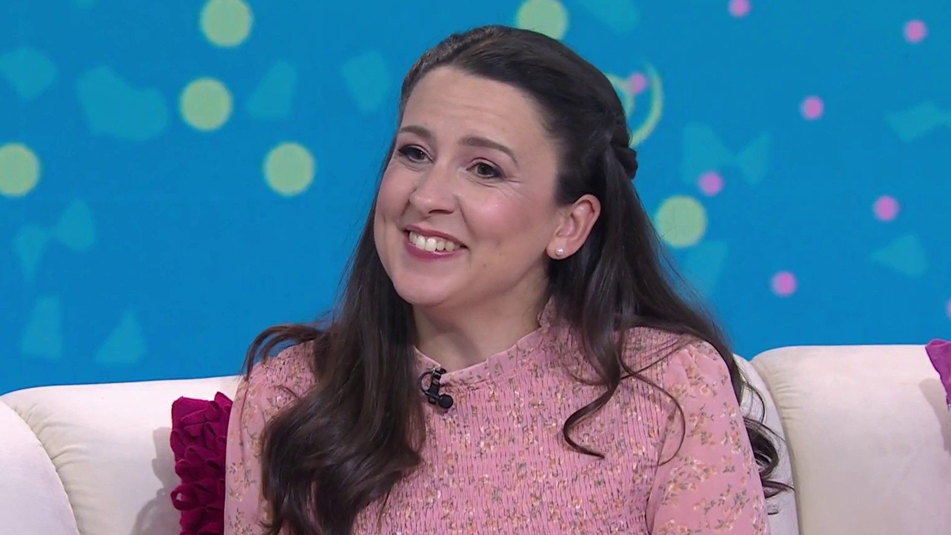 1920x1080 Ms. Rachel details the importance of narrating your day to children
