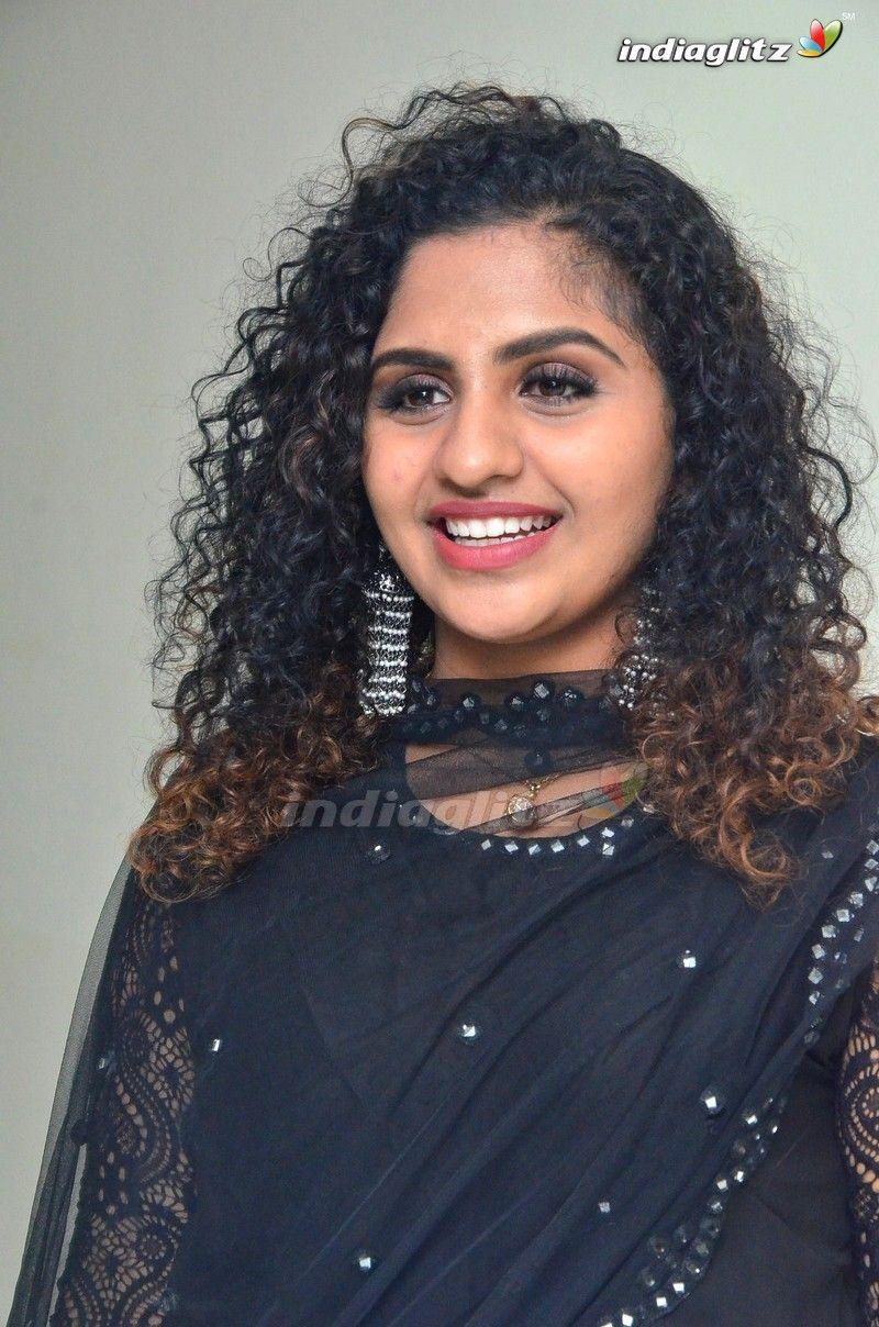 800x1208 Noorin Shereef Photo Actress photo, image, gallery