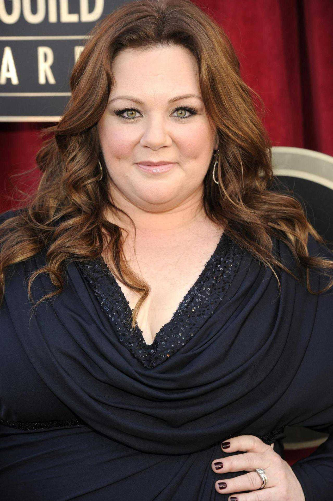 1278x1920 Download Melissa McCarthy 18th Annual Screen Actors Guild Awards Wallpaper