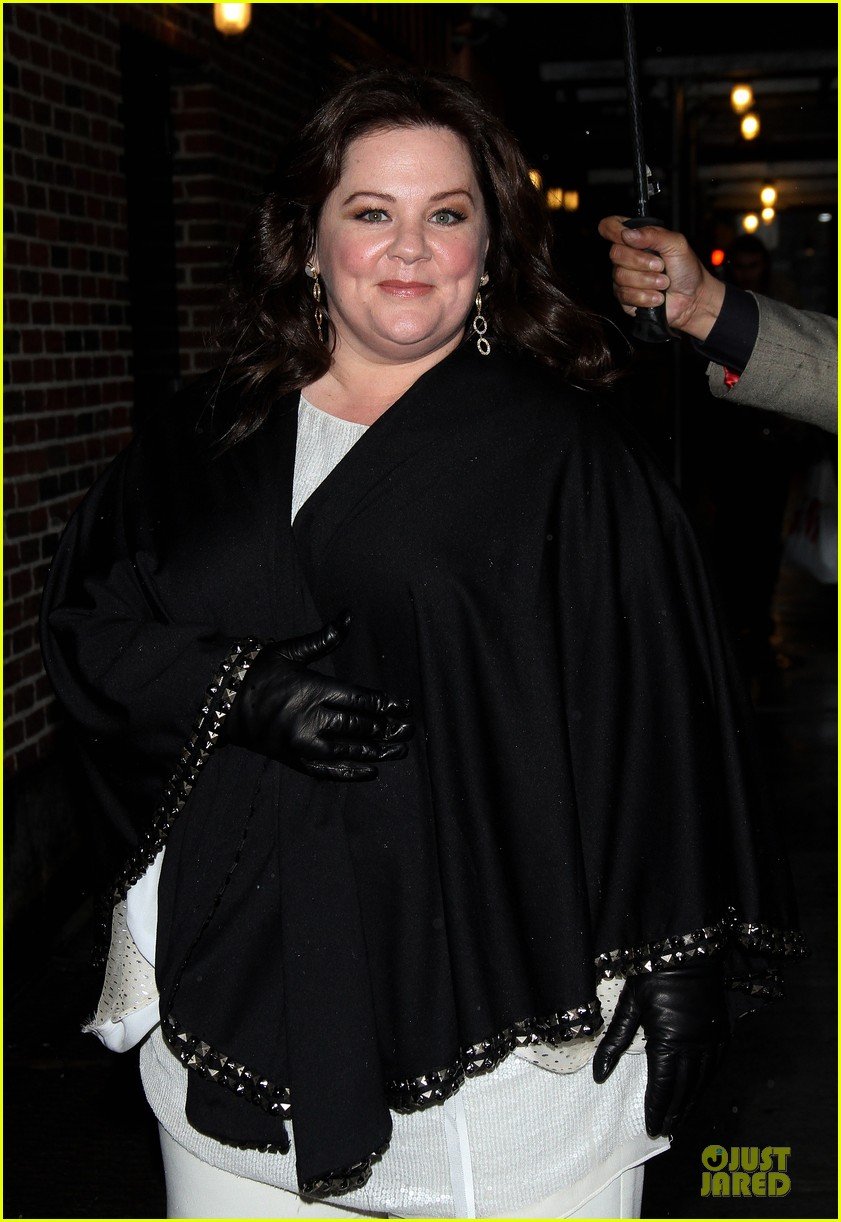 841x1222 Melissa McCarthy Covers 'Michigan Avenue' Magazine Winter 2013: Photo 2800462. Magazine, Melissa McCarthy Photo. Just Jared: Entertainment News