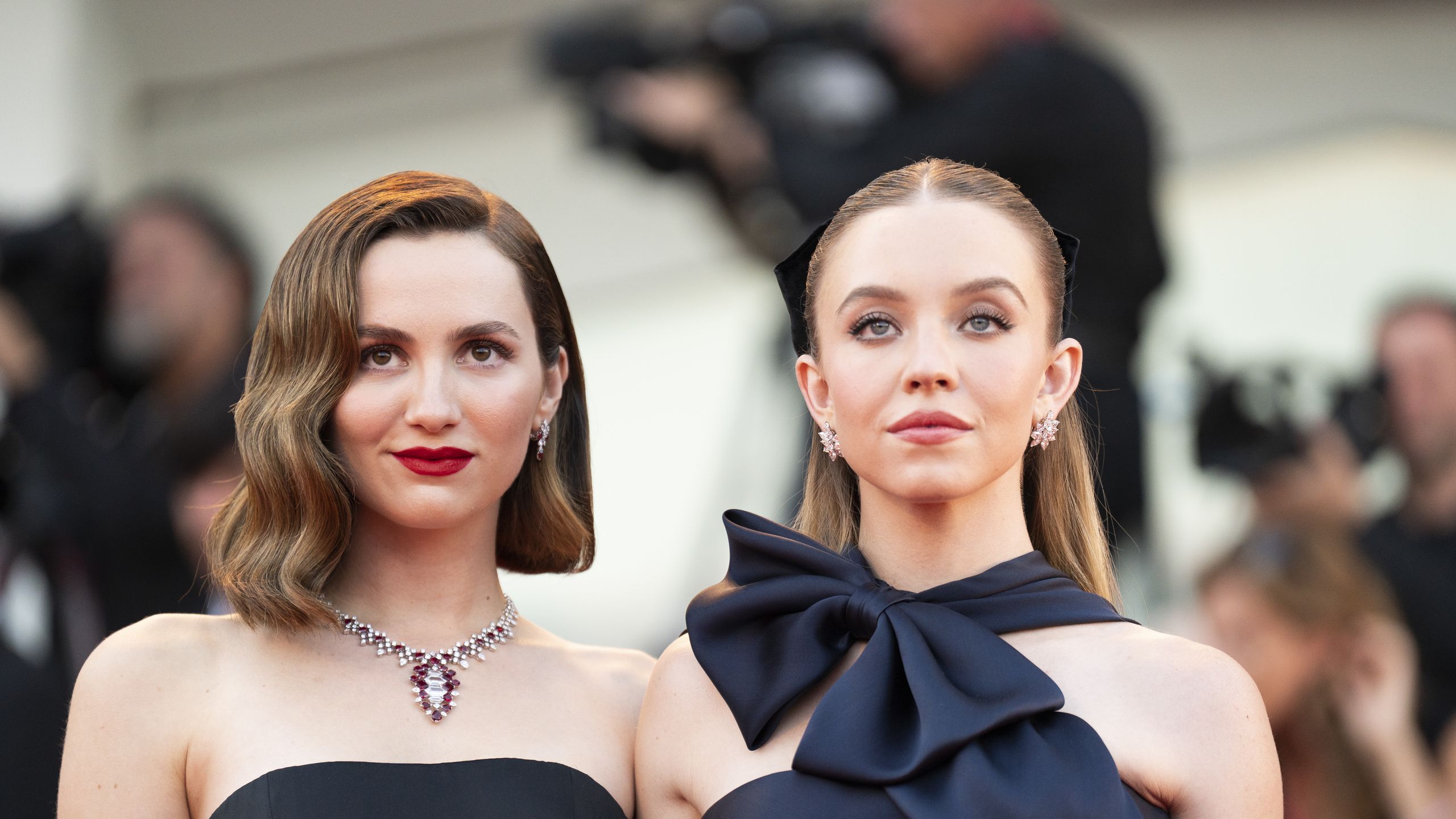 2560x1440 Sydney Sweeney and Maude Apatow Had the Most Glamorous Monochromatic Matching Moment