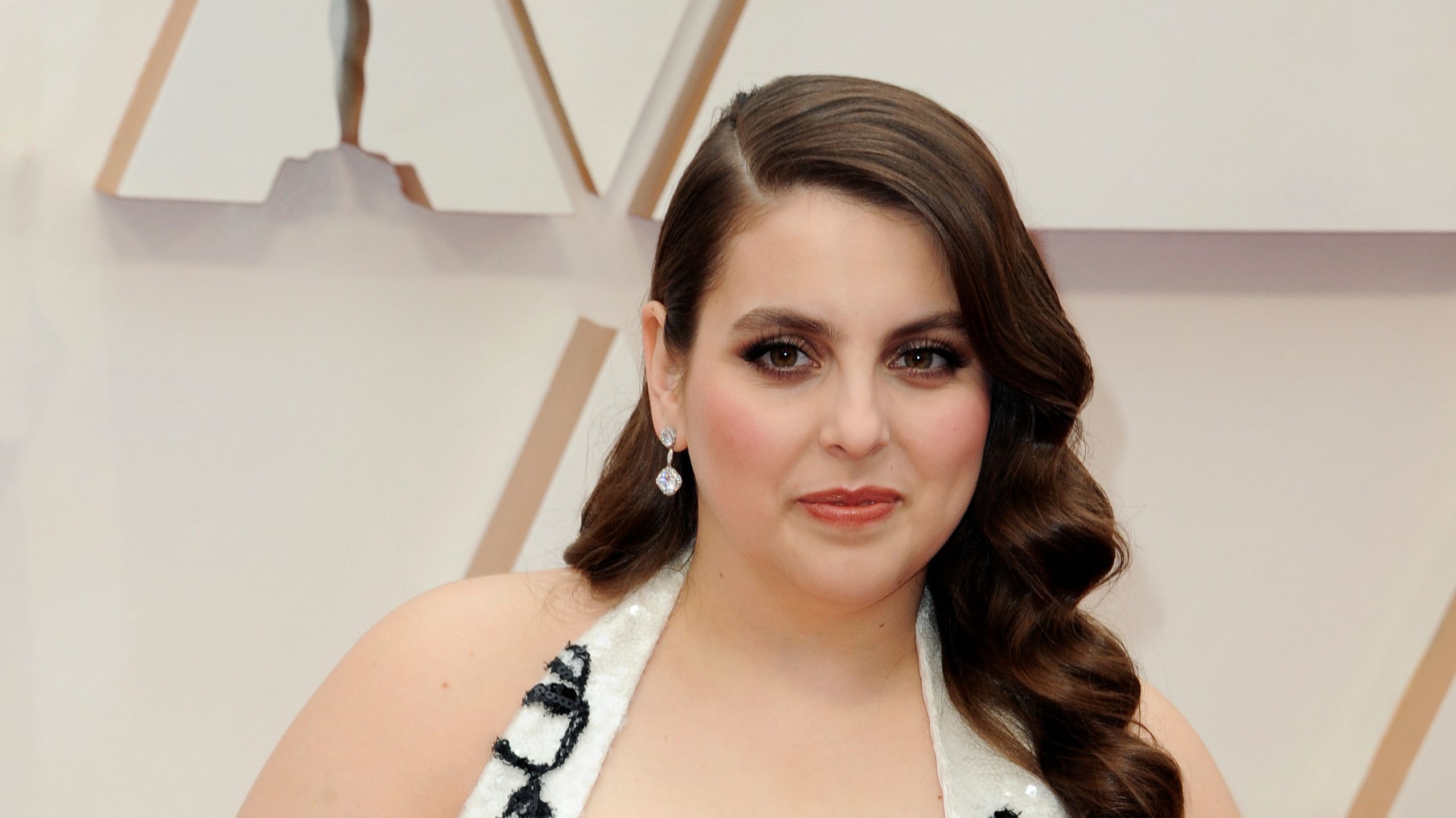 2560x1440 Here's How Beanie Feldstein Got Her Oscars 2020 Hairstyle