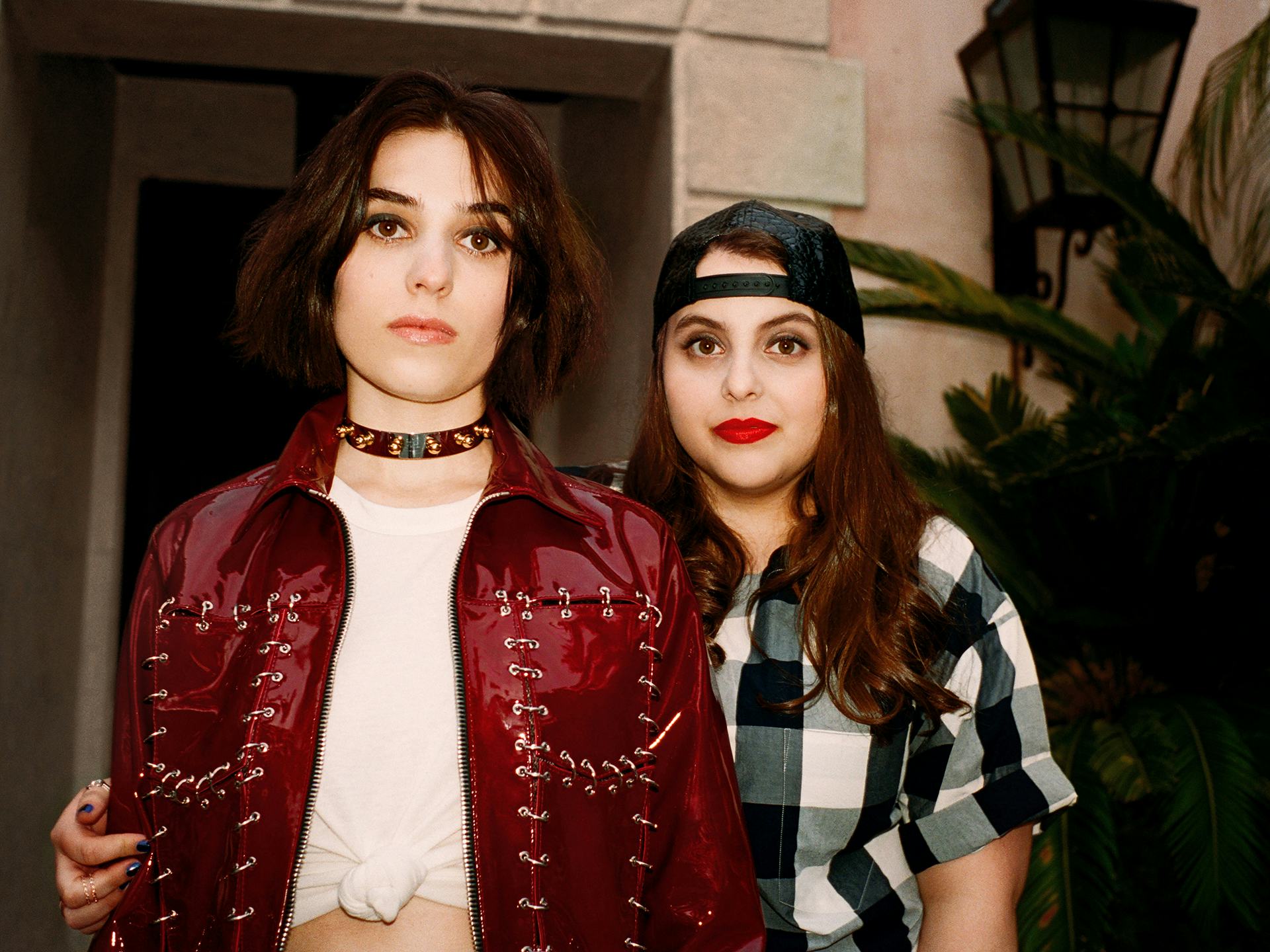 1920x1440 Young Hollywood Mamet and Beanie Feldstein May 2016