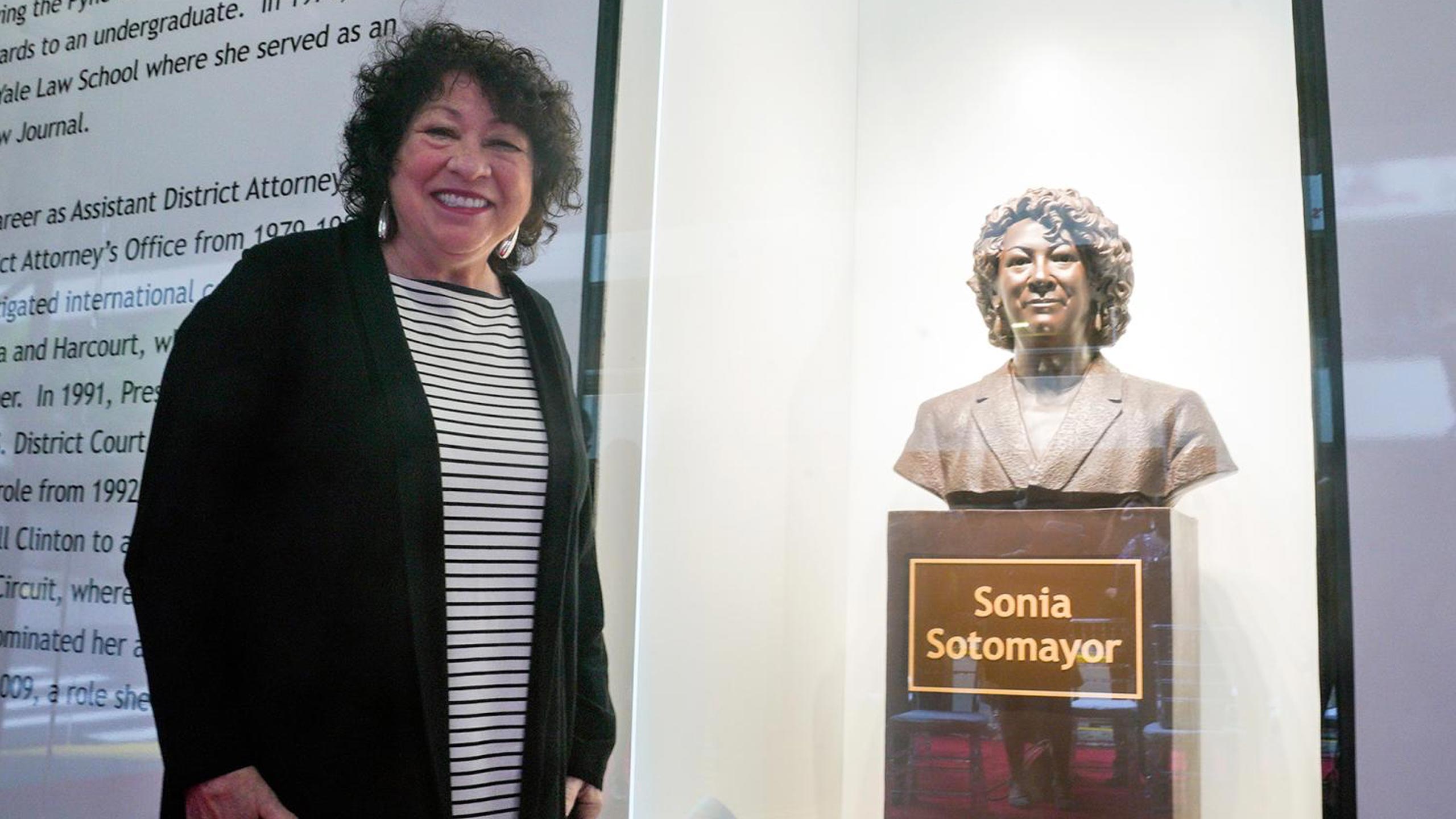 2560x1440 Justice Sonia Sotomayor returns to the Bronx for unveiling of her stat